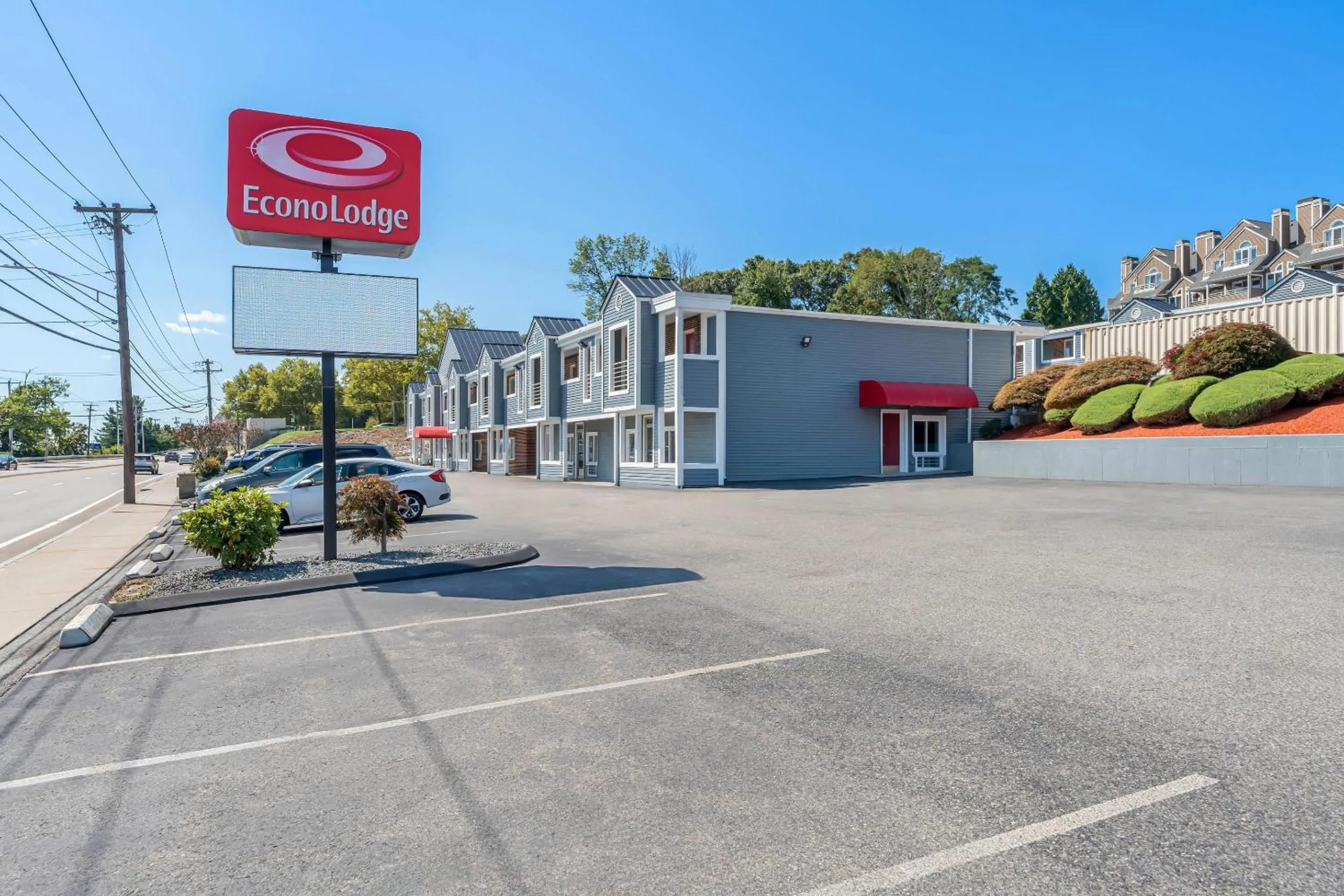 Property building in Econo Lodge Cranston - Providence