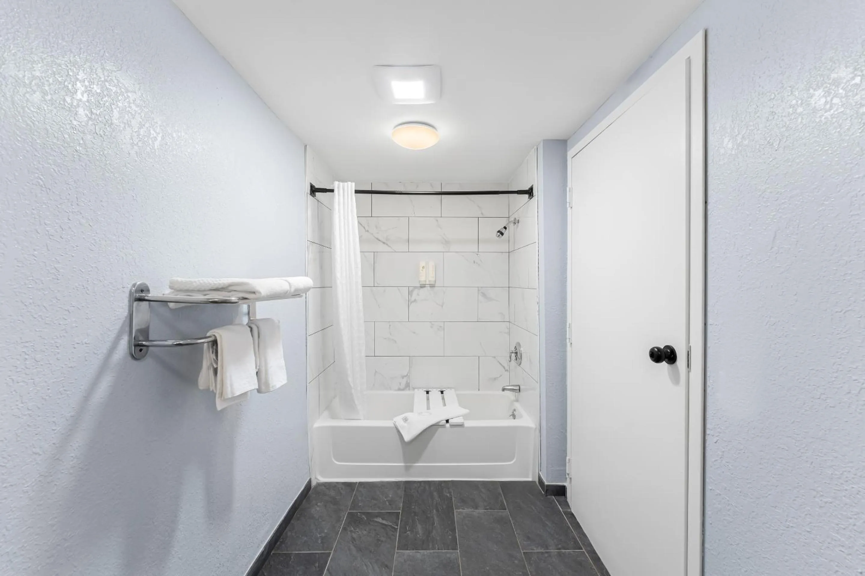 Bathroom in Econo Lodge Cranston - Providence