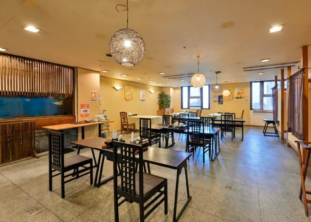 Restaurant/places to eat in Hotel Sun Valley Annex