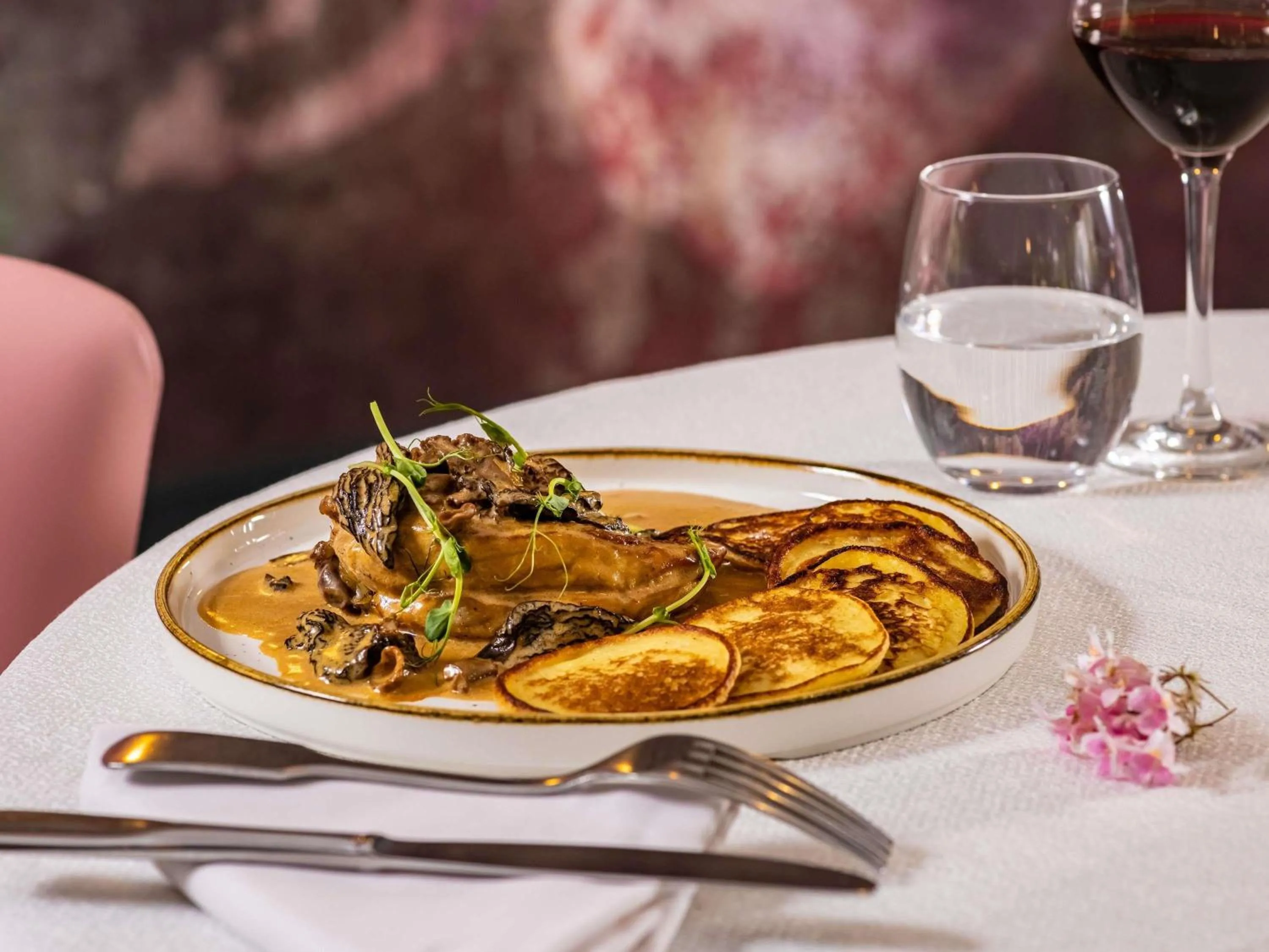 Restaurant/places to eat in Mercure Bourg En Bresse