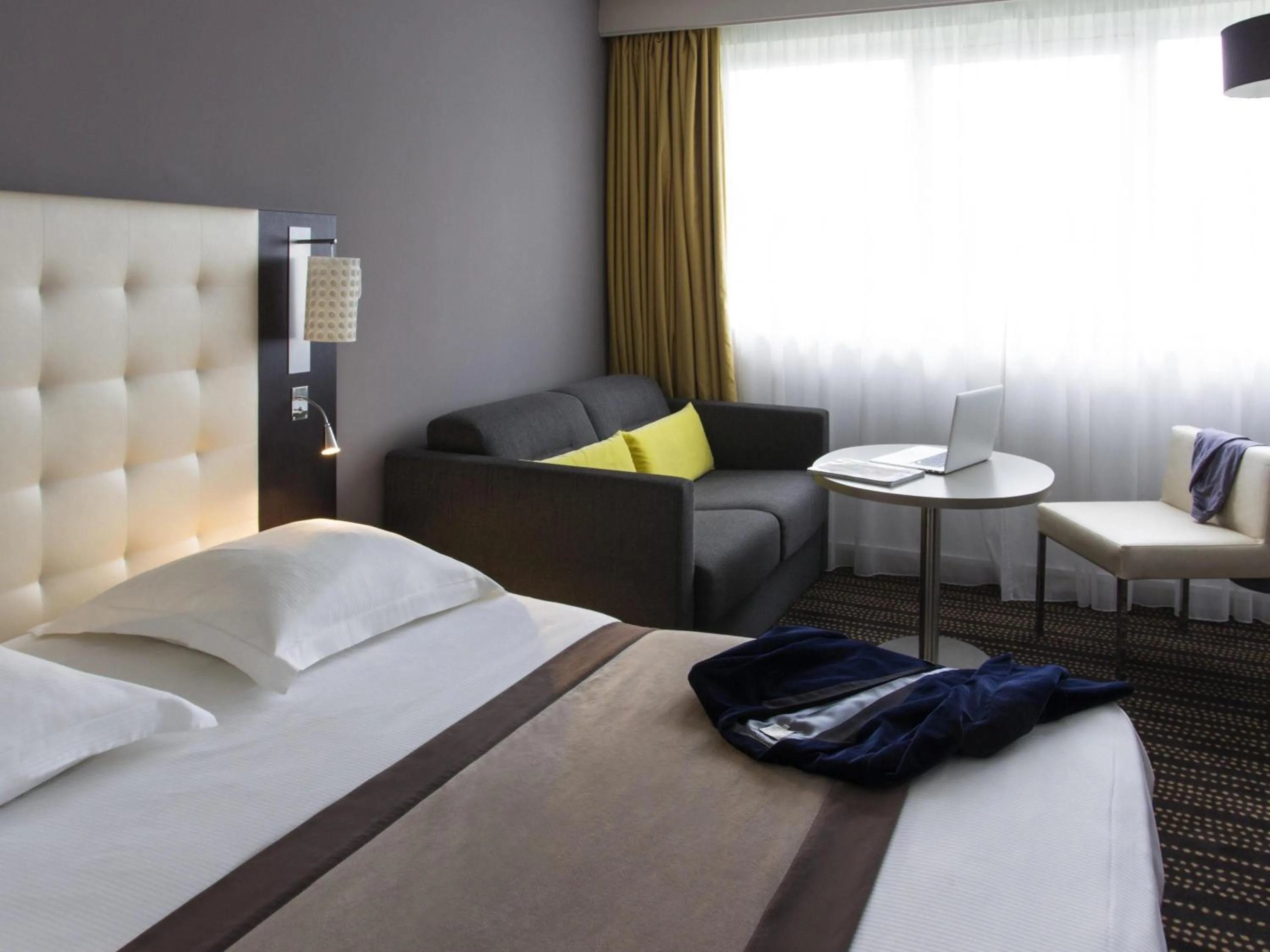 Bedroom, Bed in Mercure Bourg En Bresse