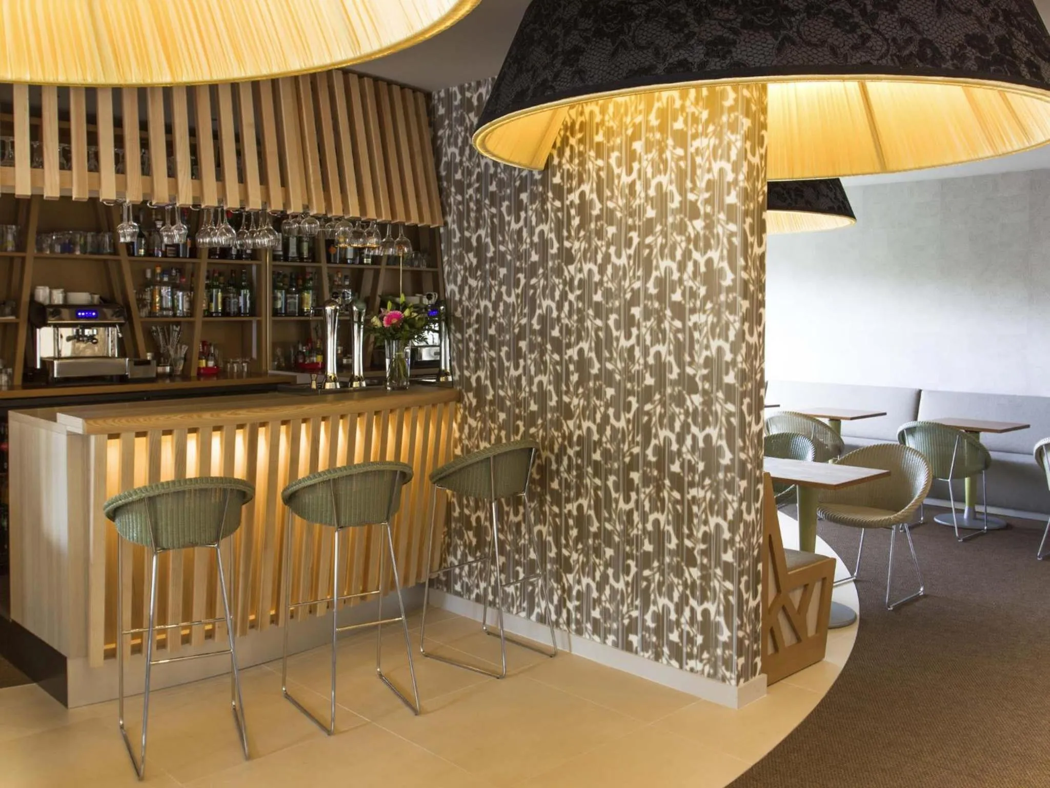 Lounge or bar in Mercure Bourg En Bresse