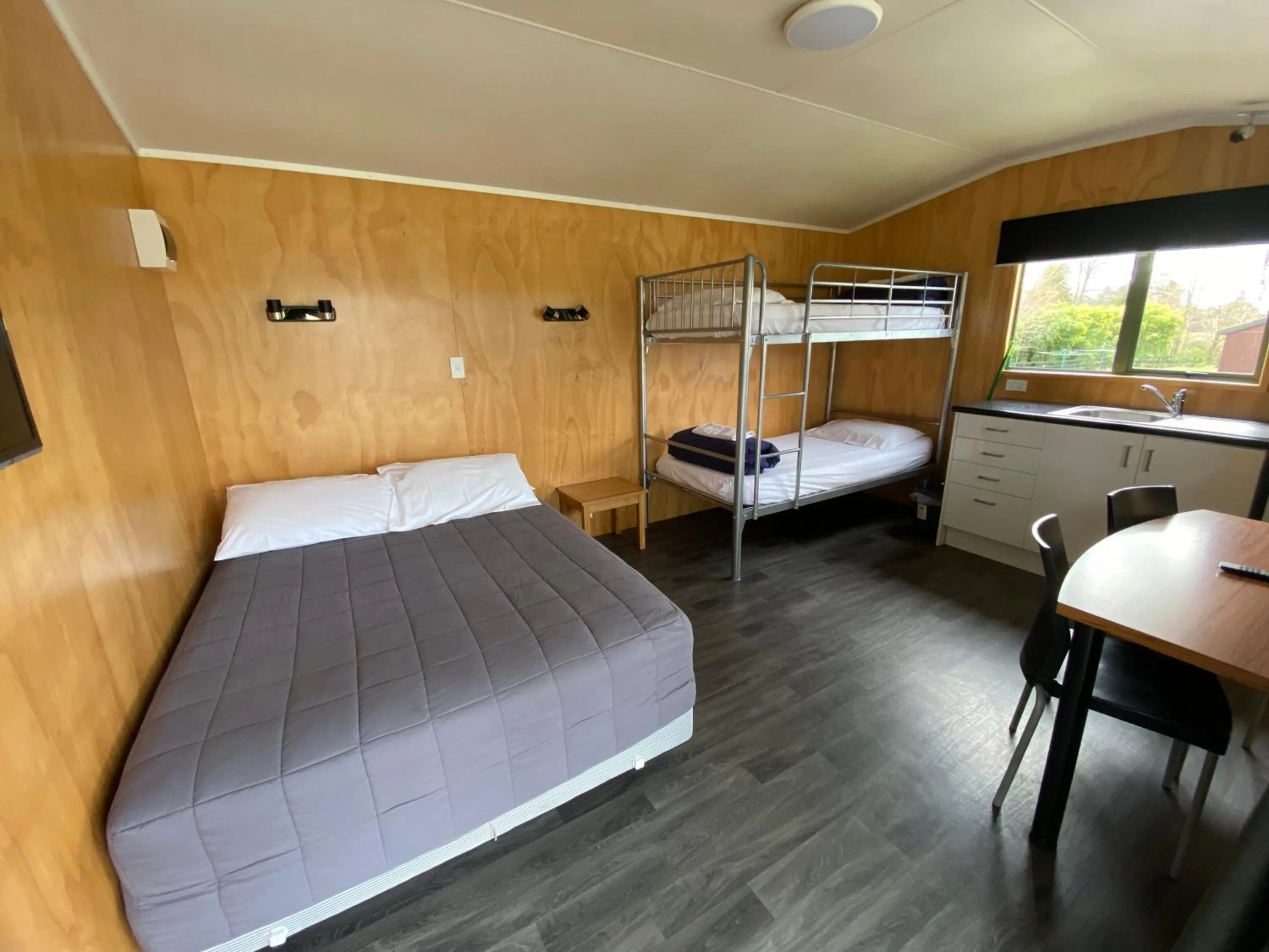 Bed in Rotorua Thermal Holiday Park