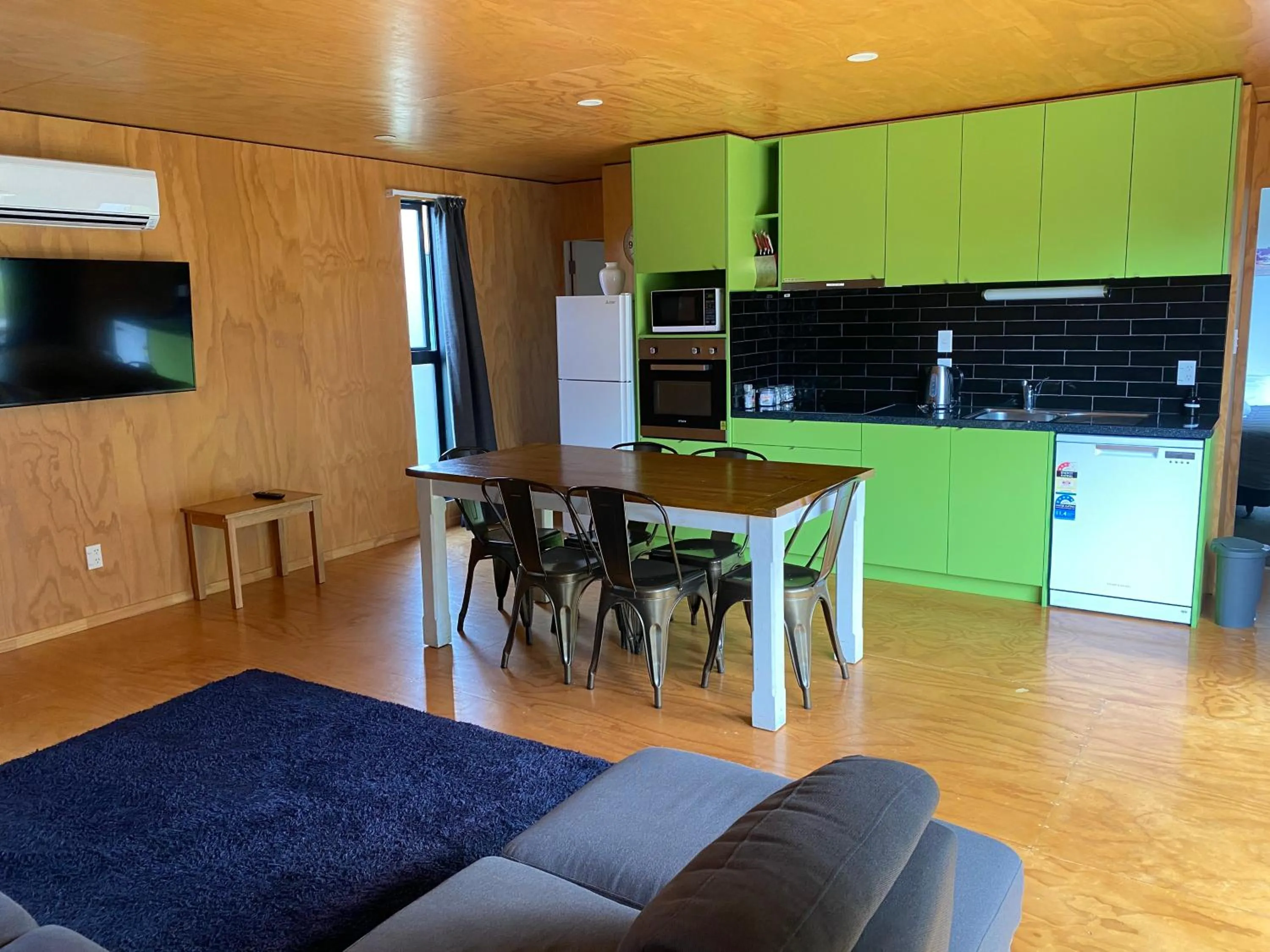 Kitchen or kitchenette in Rotorua Thermal Holiday Park