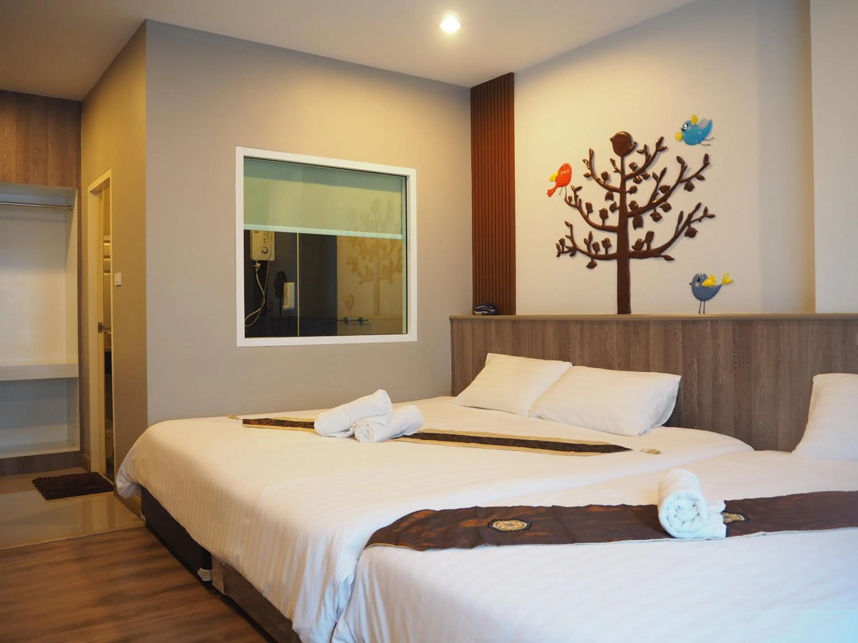 Le Lerts Living Hotel