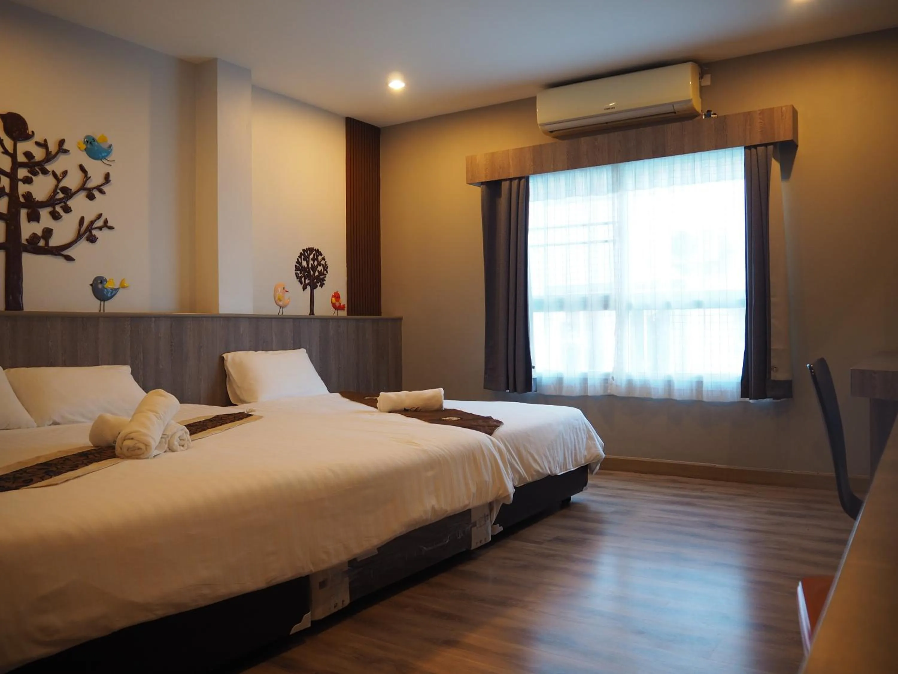 Le Lerts Living Hotel