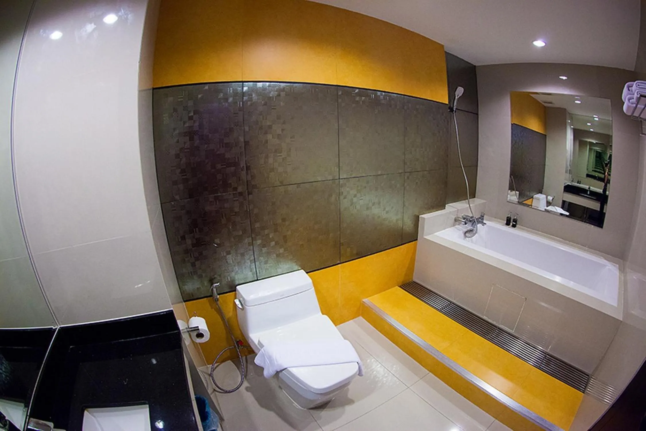 Toilet in Markland Beach View