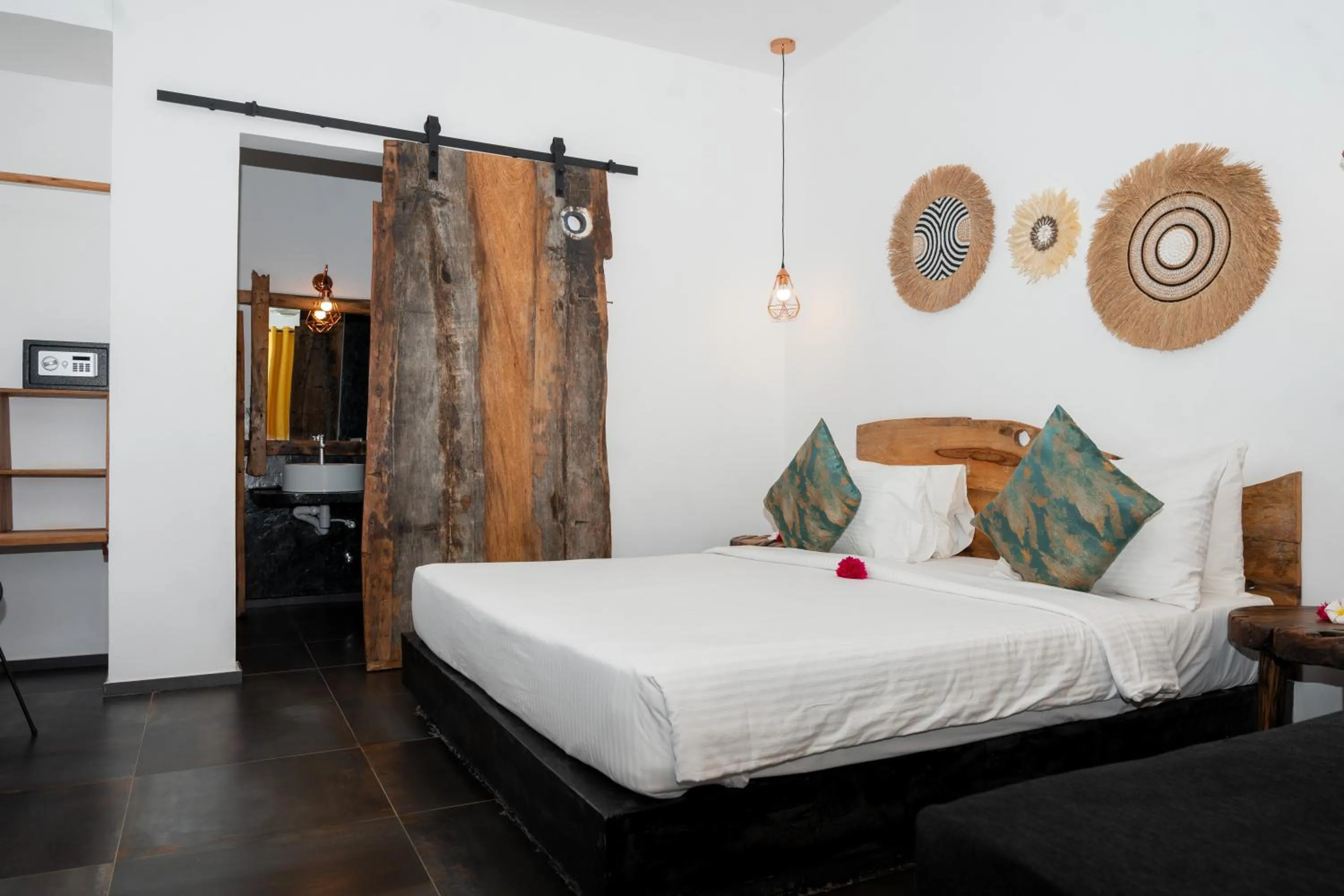 Bedroom, Bed in Opera Hotel