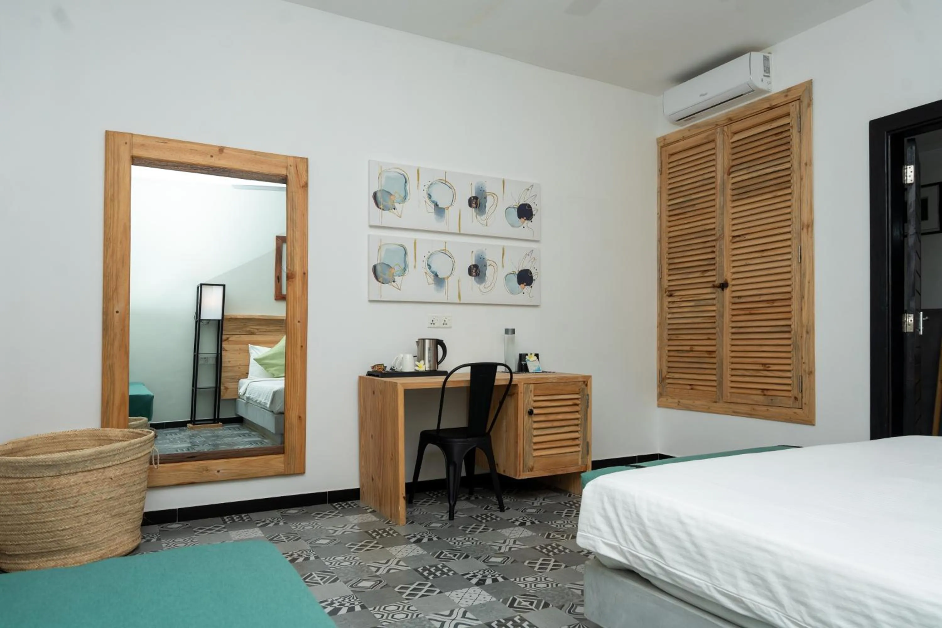 Bedroom, Bed in Opera Hotel