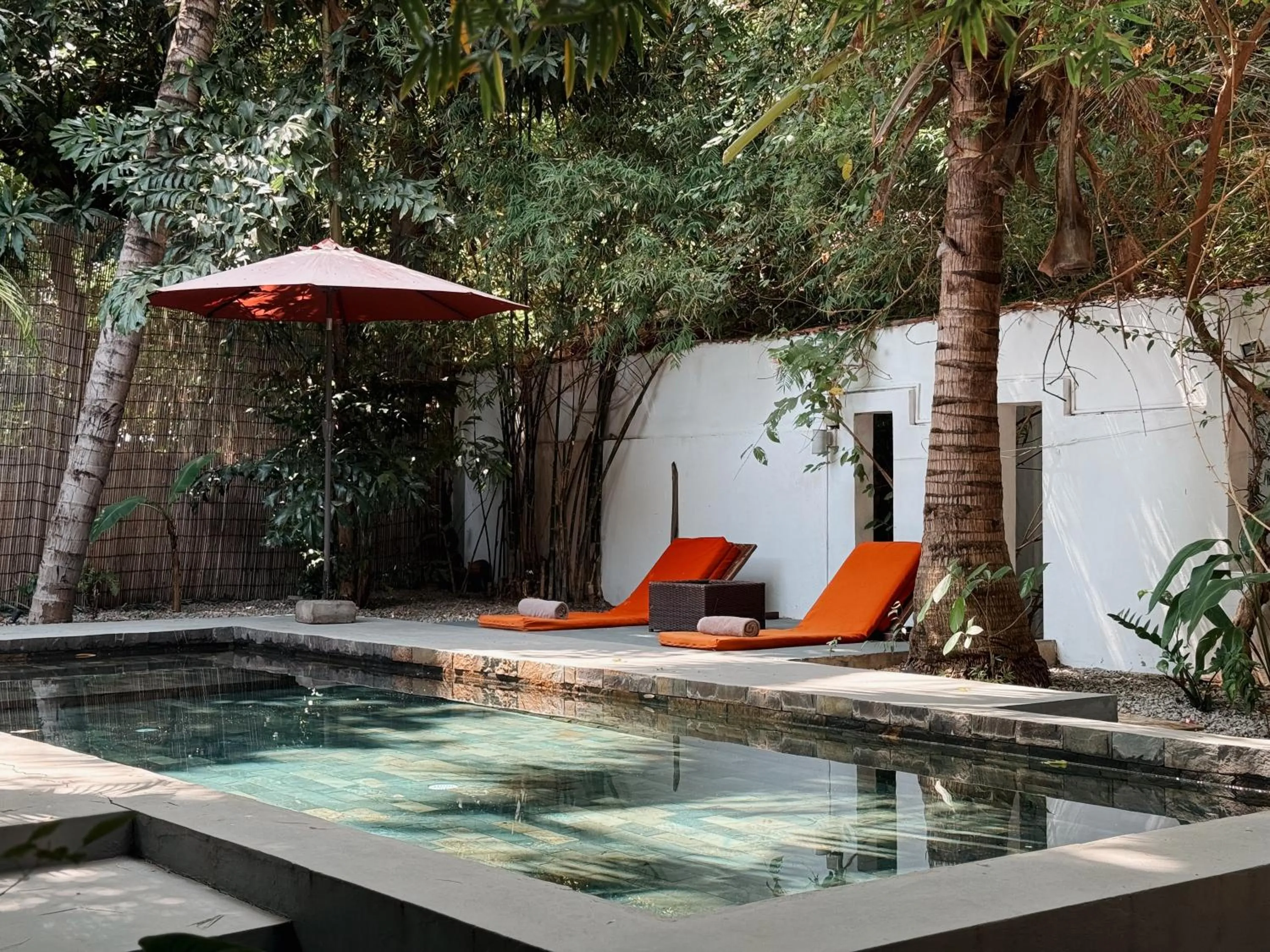 Pool view in Maison 557