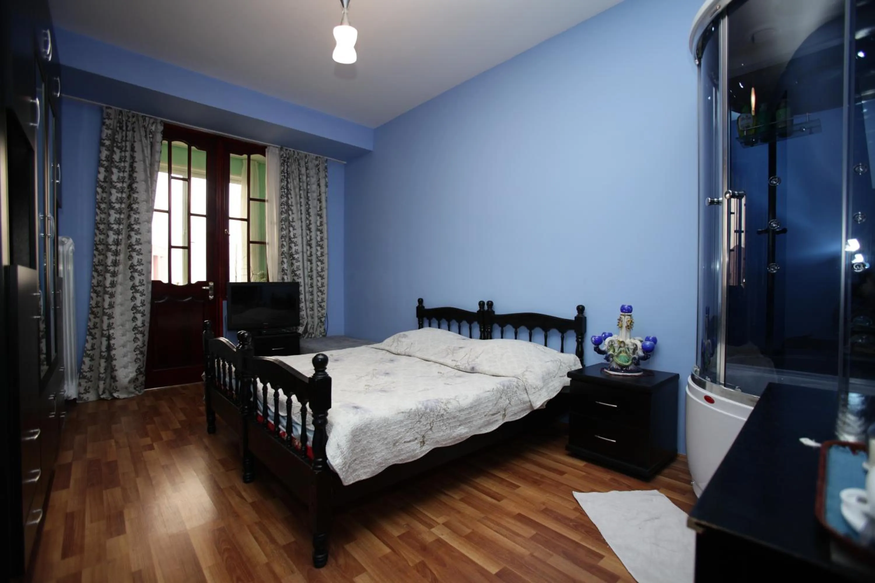 Photo of the whole room, Bed in Mia B&B Tbilisi