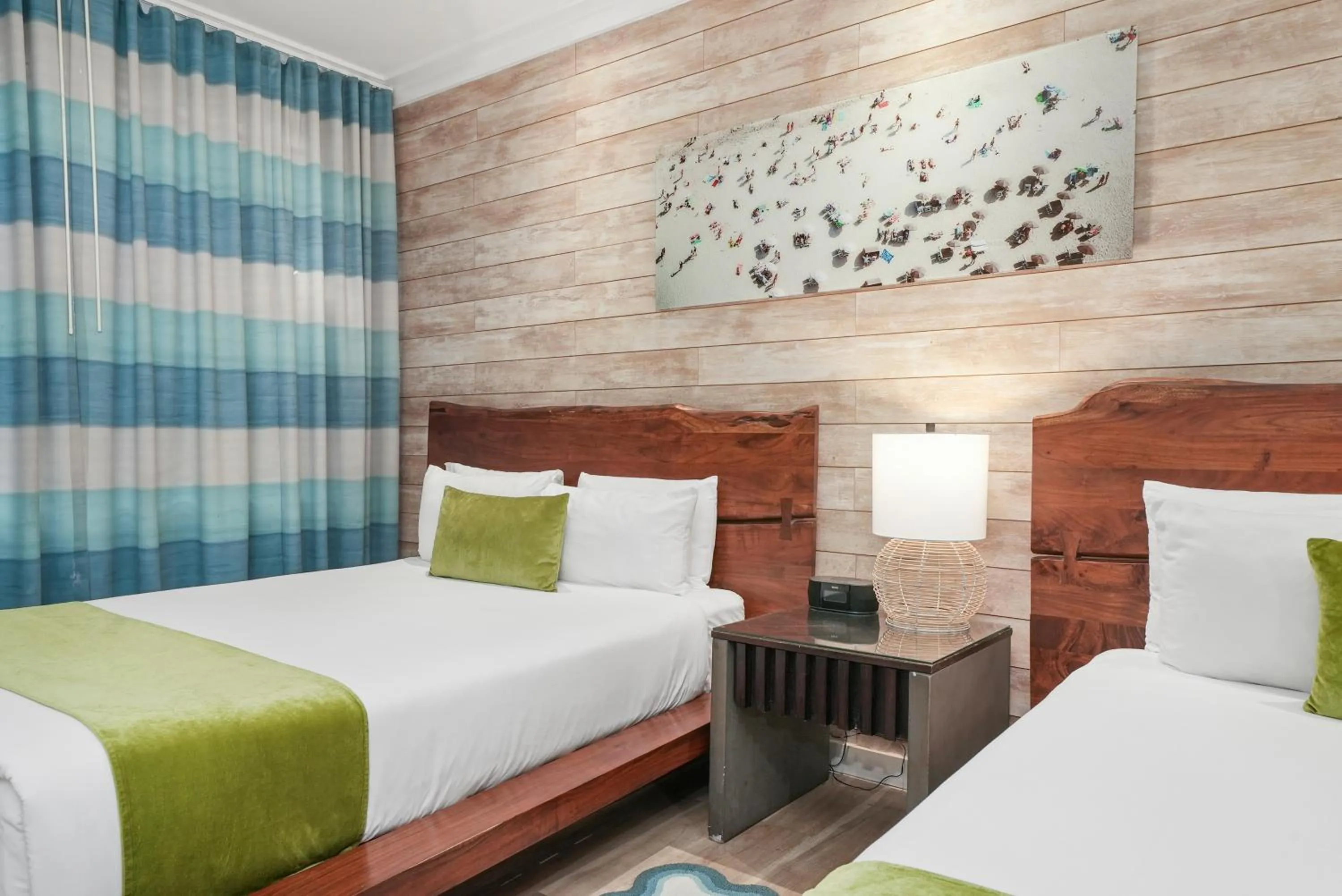 Bedroom, Bed in Chesterfield Hotel & Suites