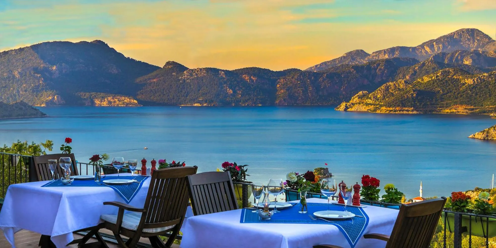 Restaurant/places to eat in Swan Lake Hotel - Adult Only