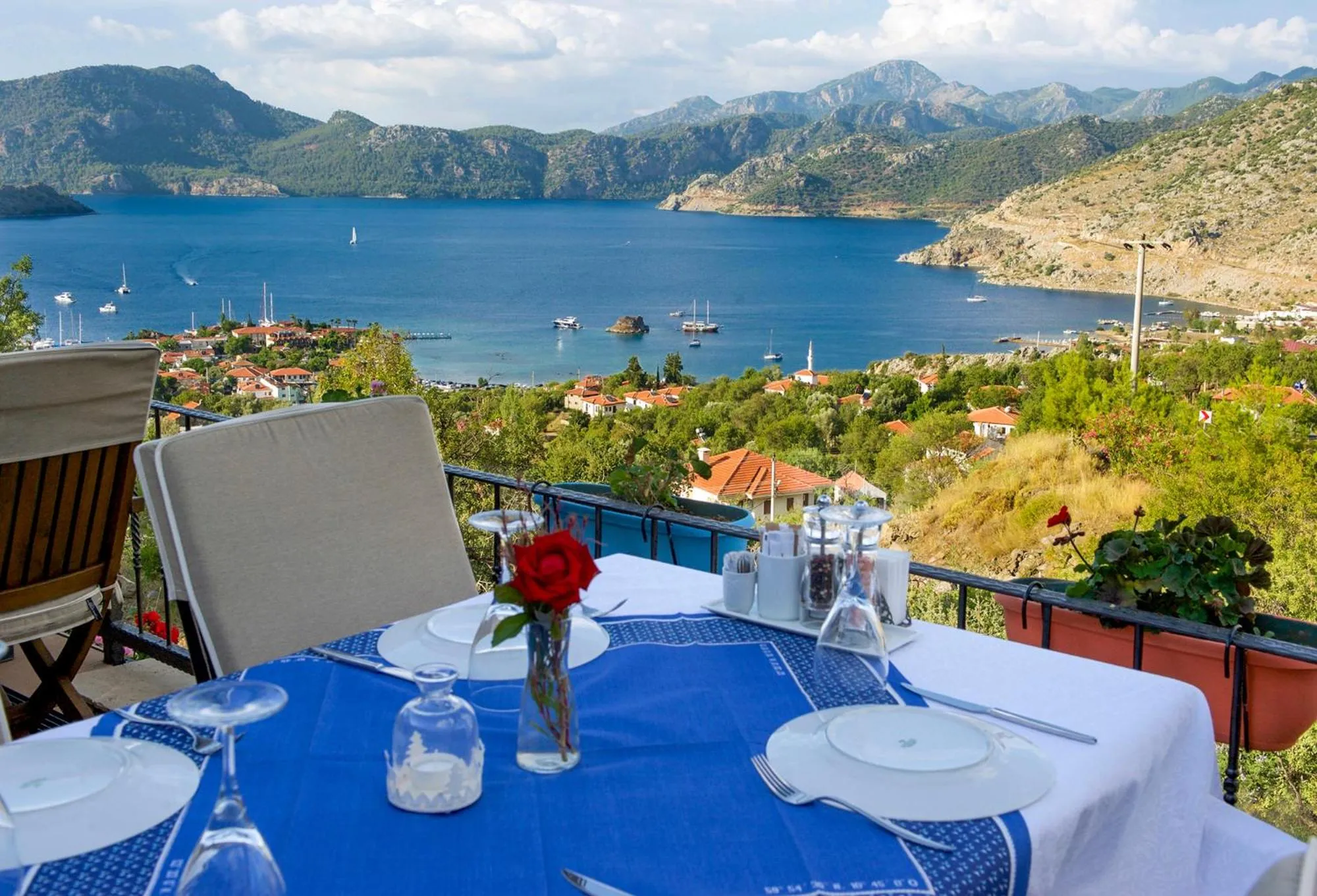 Restaurant/places to eat in Swan Lake Hotel - Adult Only