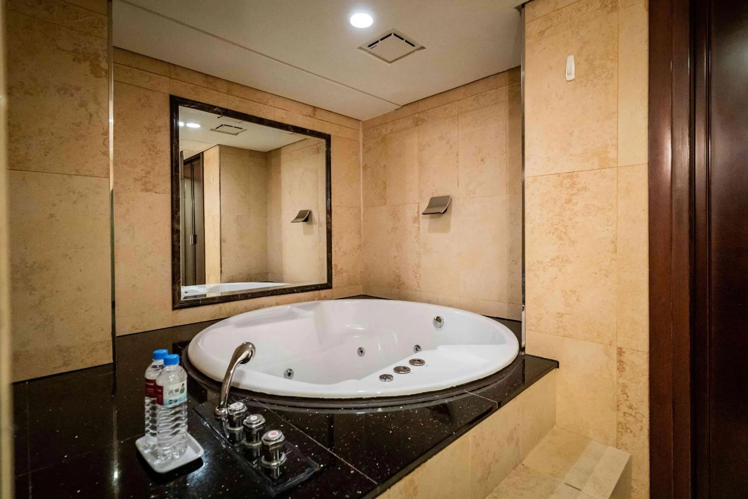 Bathroom in Waikoloa Hotel