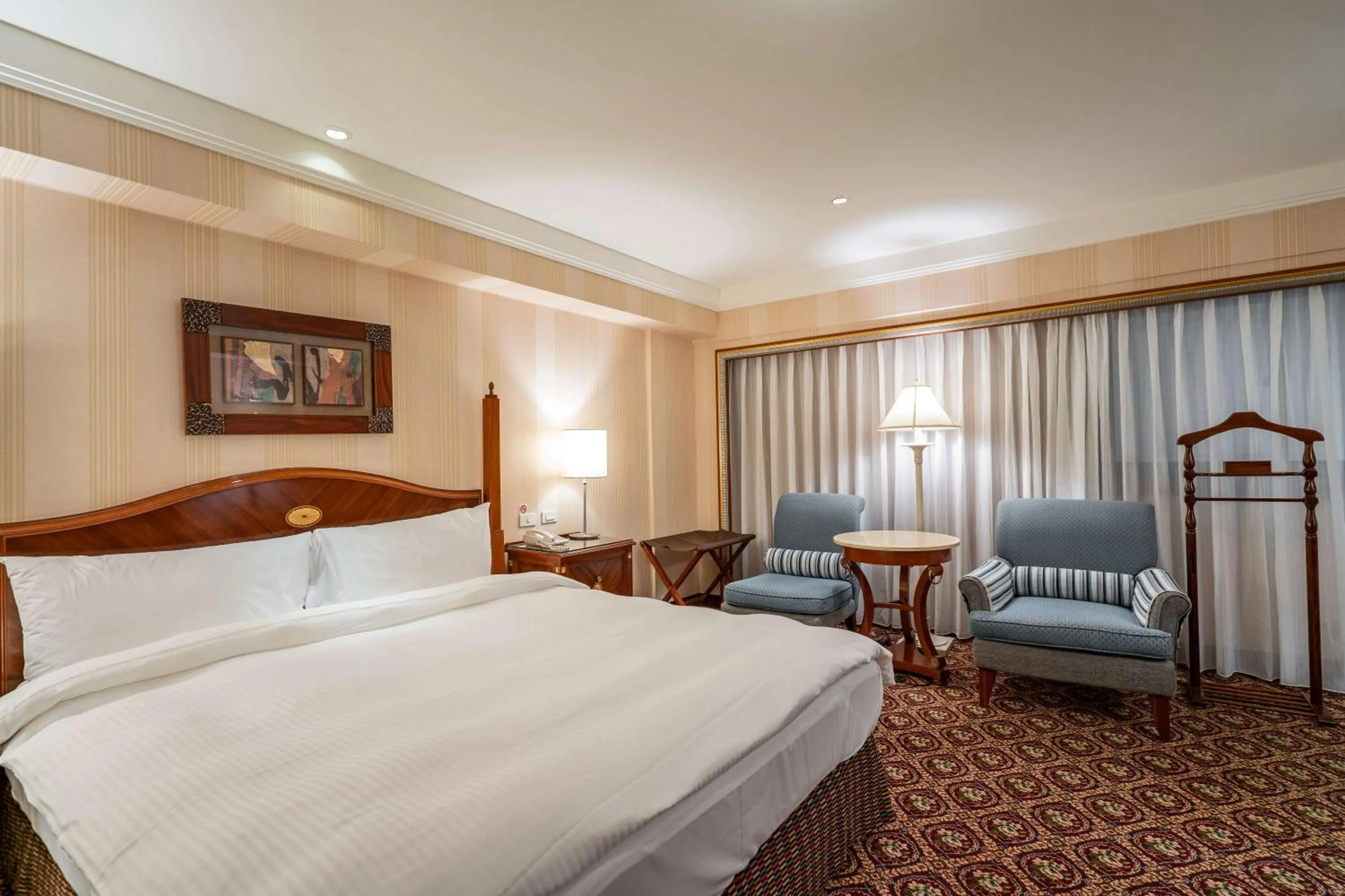 Bedroom, Bed in Waikoloa Hotel