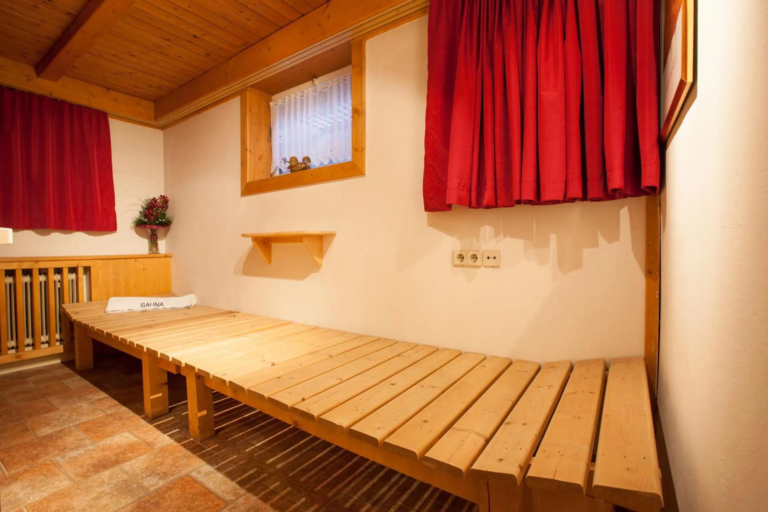 Spa and wellness centre/facilities, Bed in Haus Steinbock