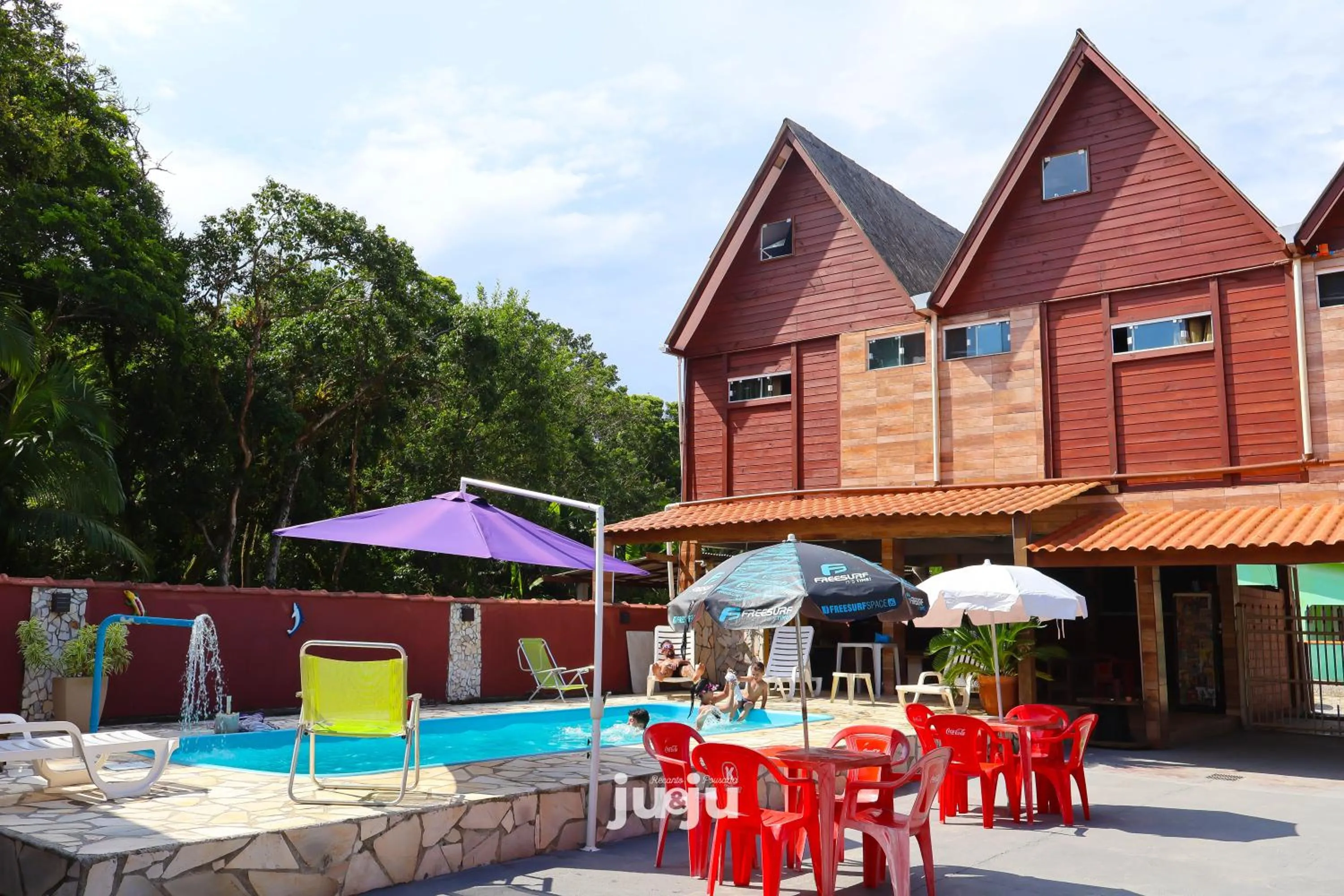 Recanto Pousada JU&JU com piscina COMPARTILHADA