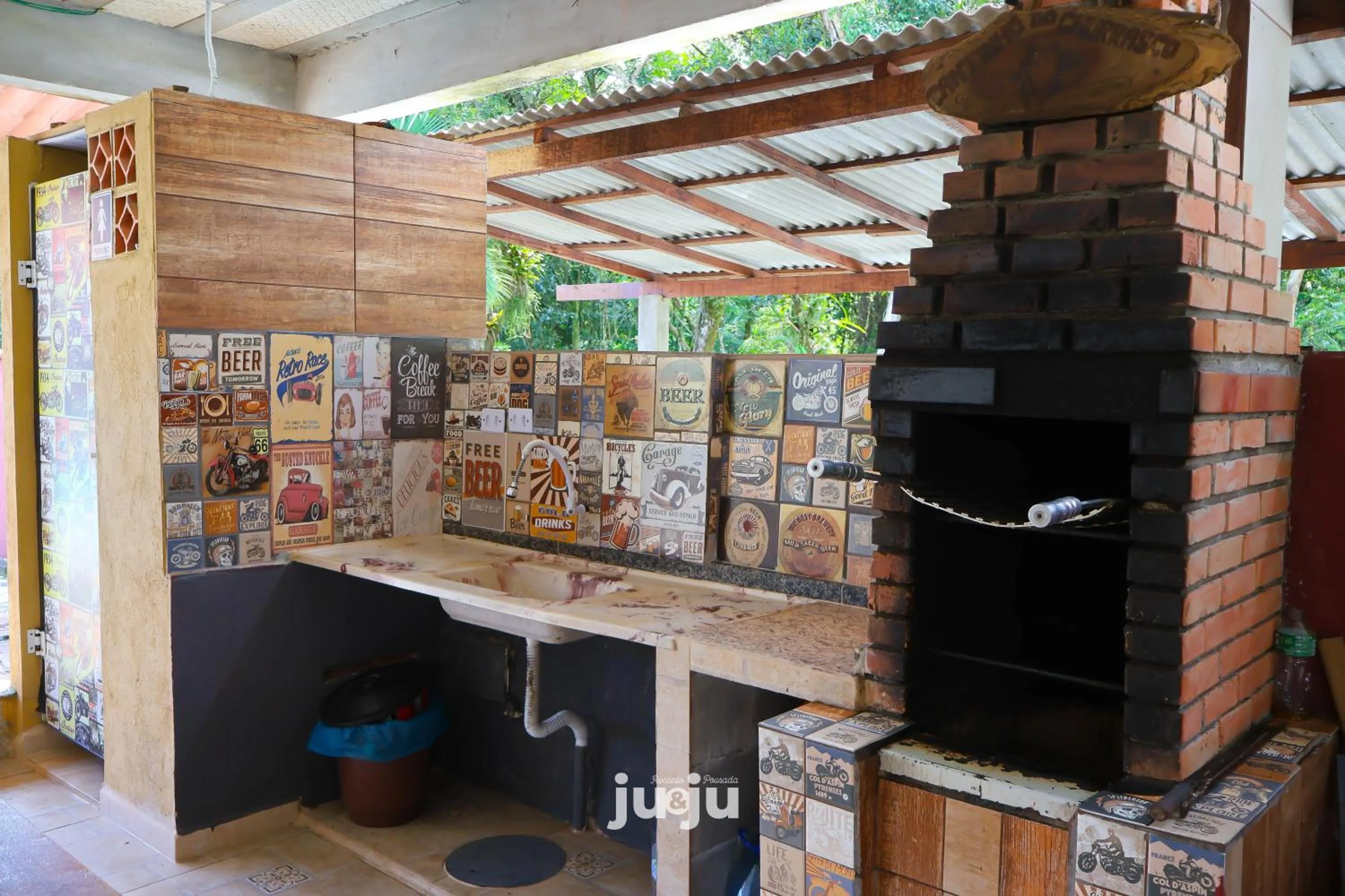 Recanto Pousada JU&JU com piscina COMPARTILHADA