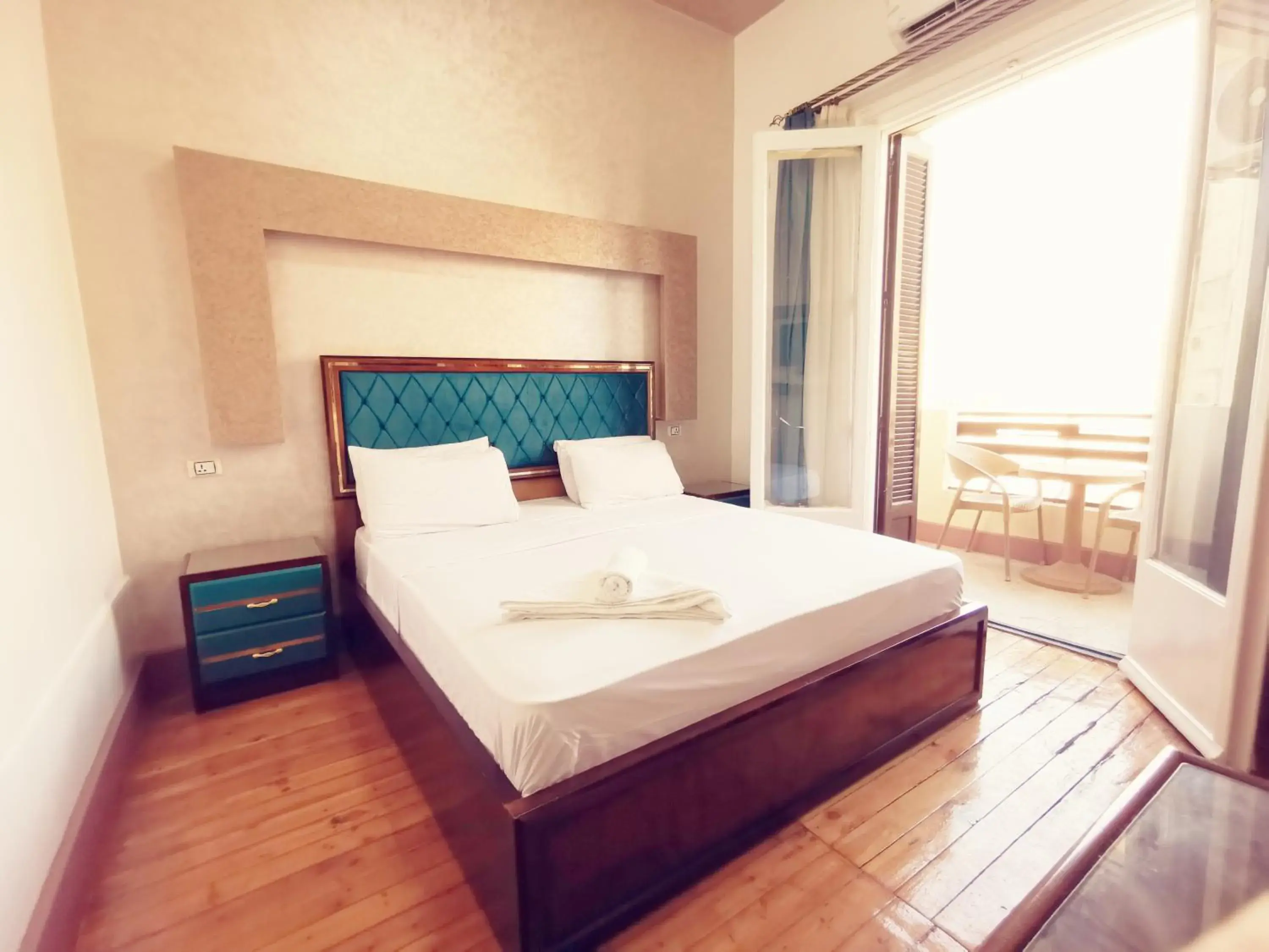 Deluxe Double Room with Balcony in Golden Palace Hotel Deluxe Double Room with Balcony in Golden Palace Hotel