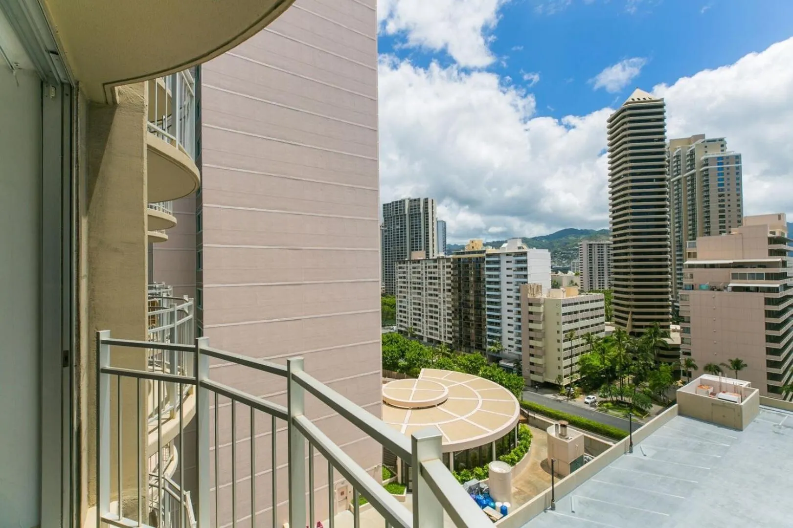 Ilikai Marina Studio City View Condos with Fully Equipped Kitchens & Free Wifi