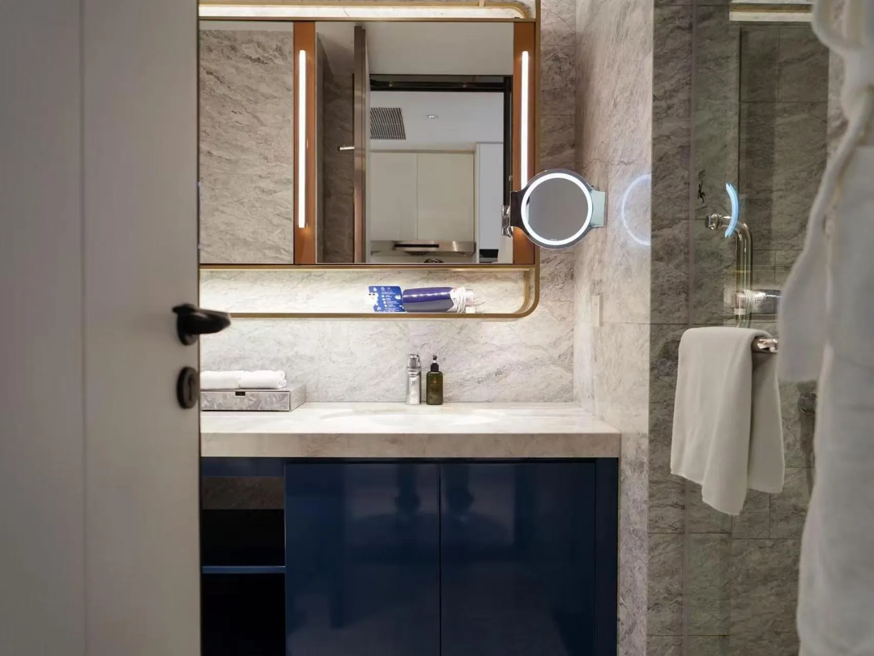 Toilet in Ascott Raffles City Chongqing