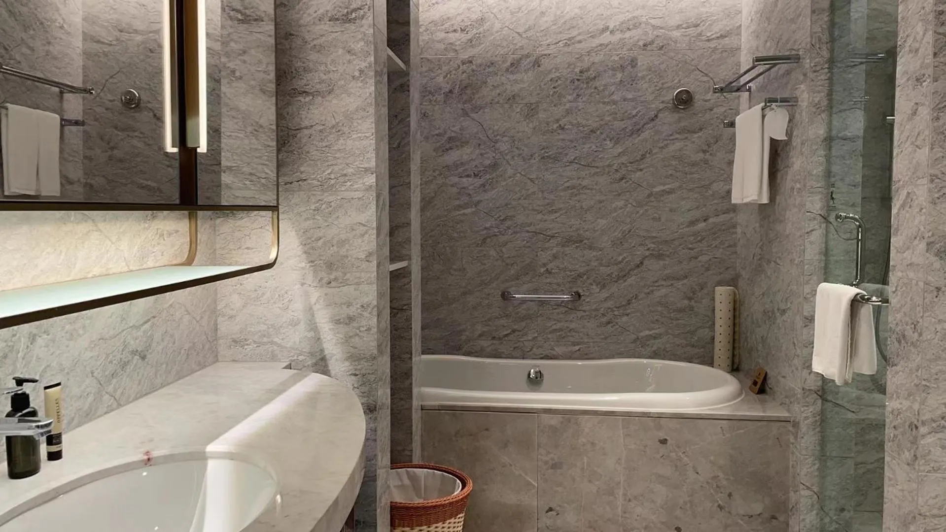 Bathroom in Ascott Raffles City Chongqing