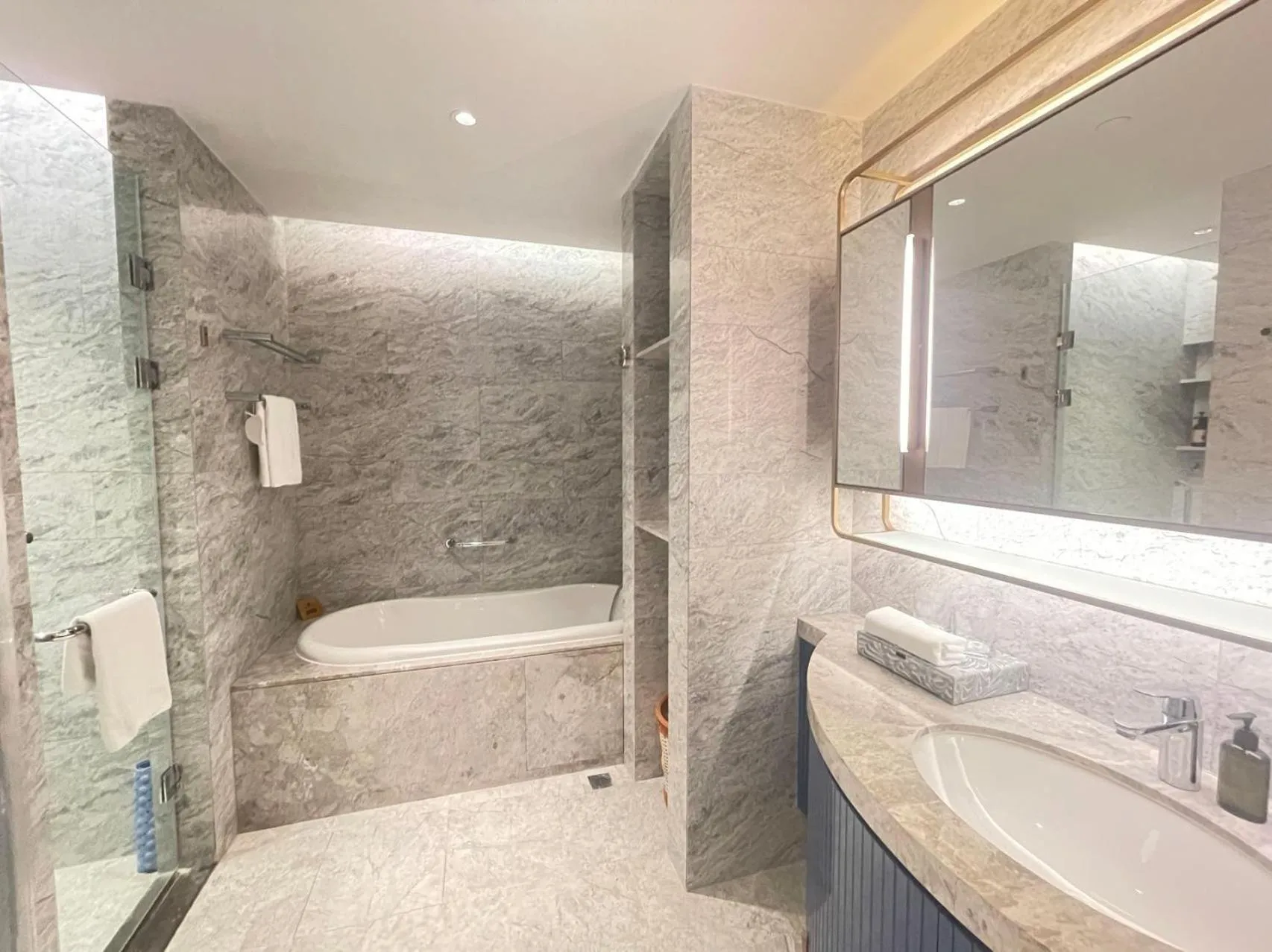 Bathroom in Ascott Raffles City Chongqing