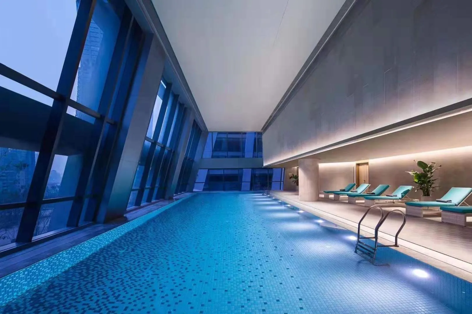 Swimming pool in Ascott Raffles City Chongqing