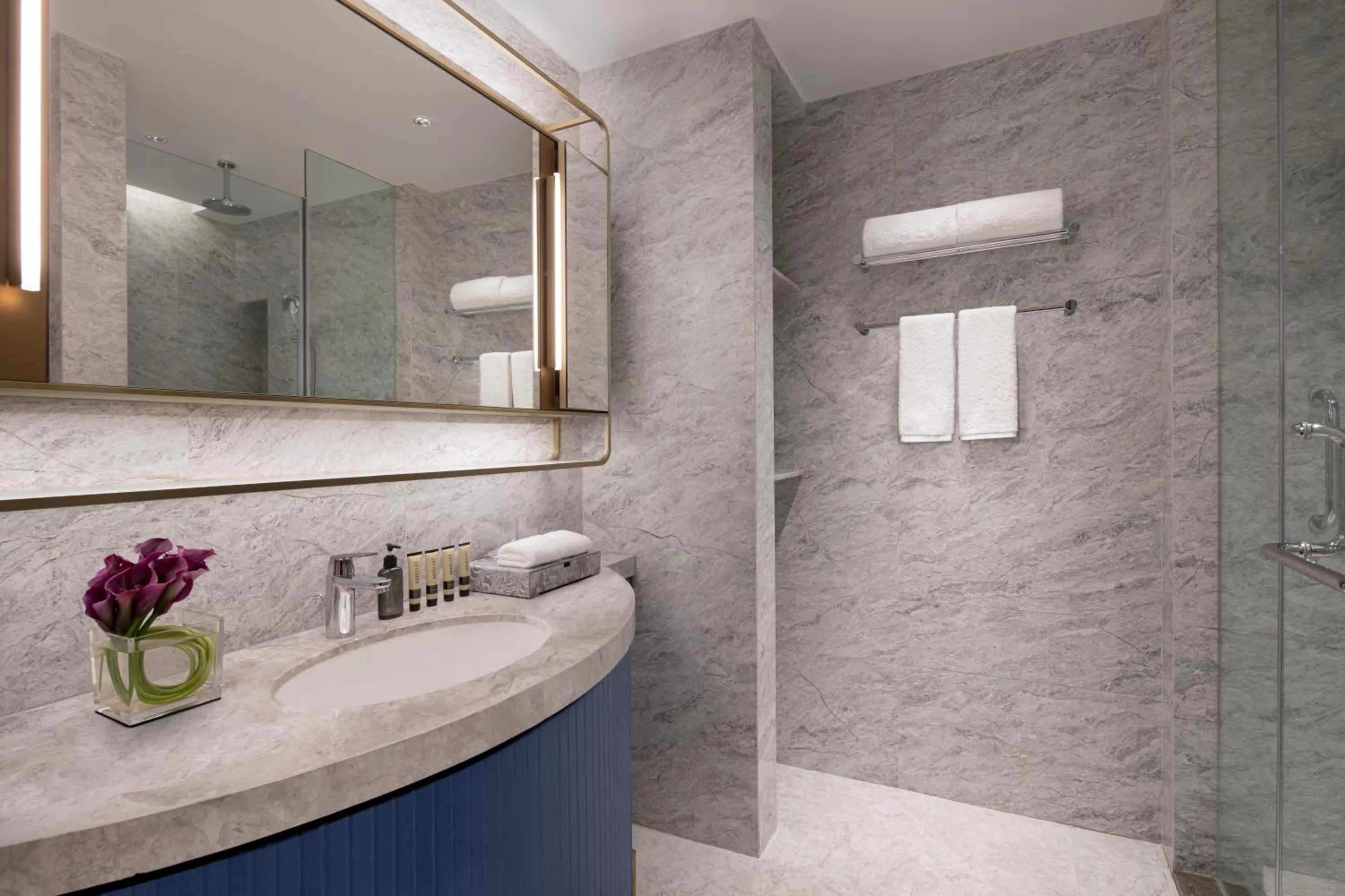 Shower in Ascott Raffles City Chongqing