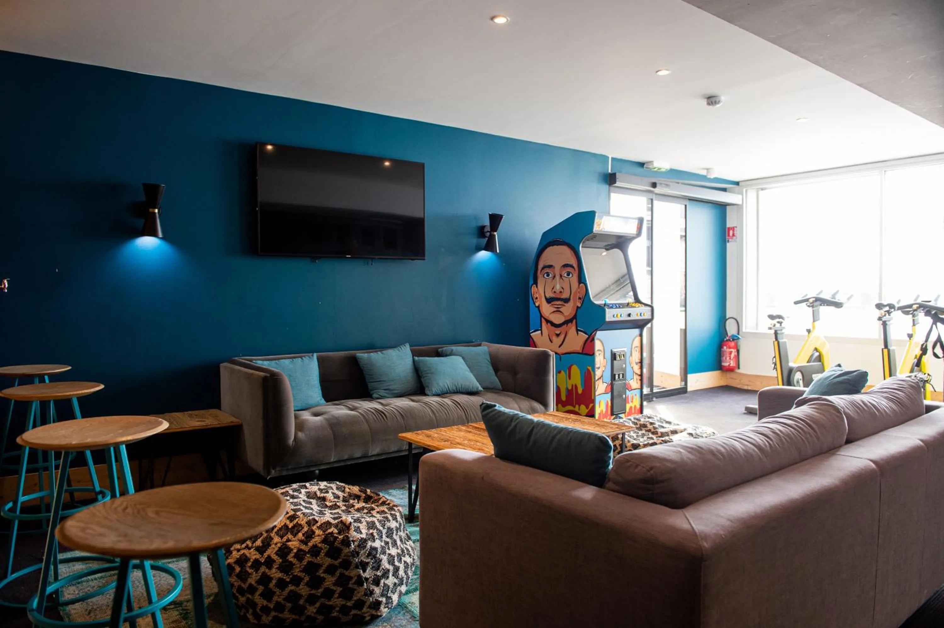 Skiing in Fahrenheit Seven Val Thorens