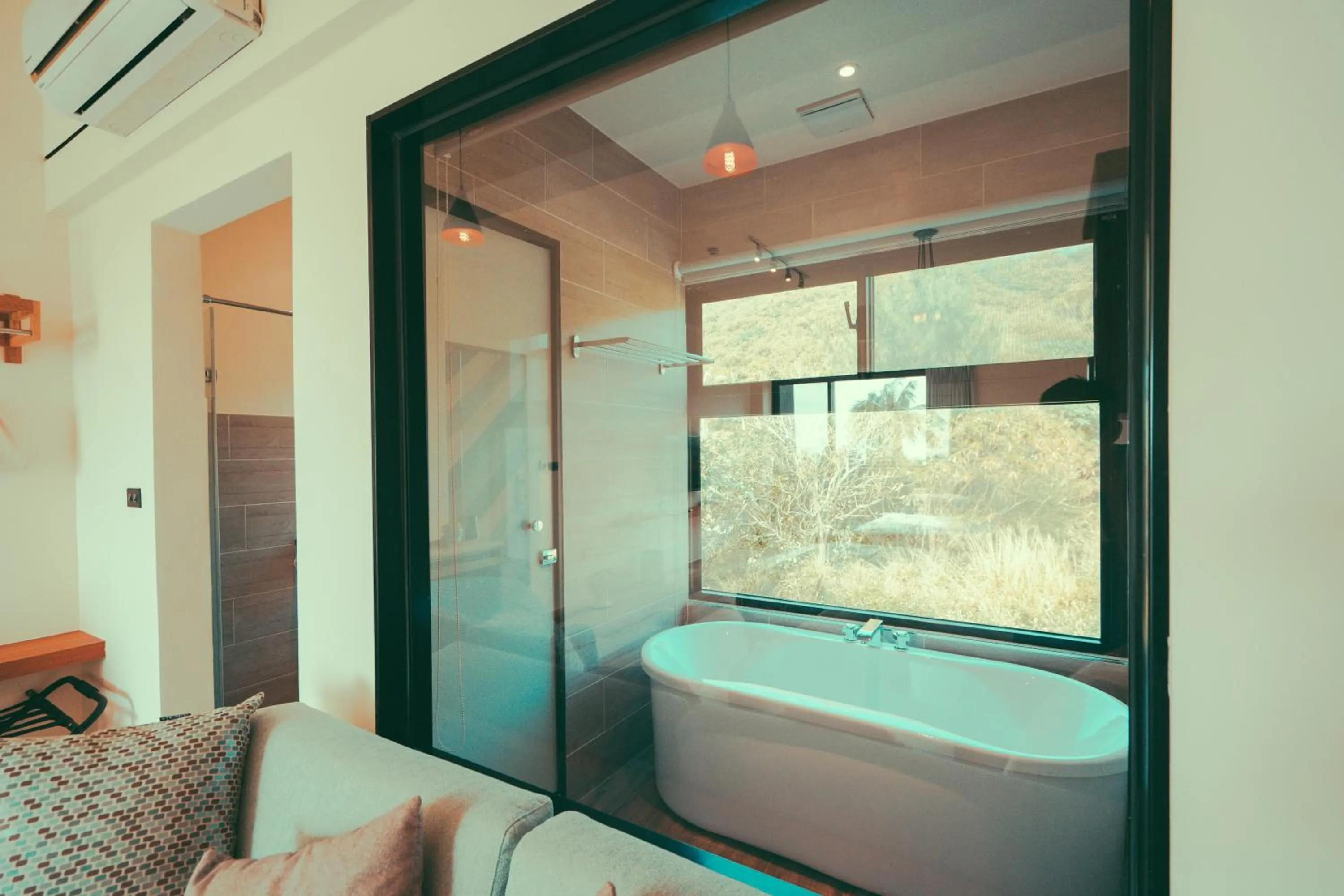 Bathroom, Bed in Shark B&B