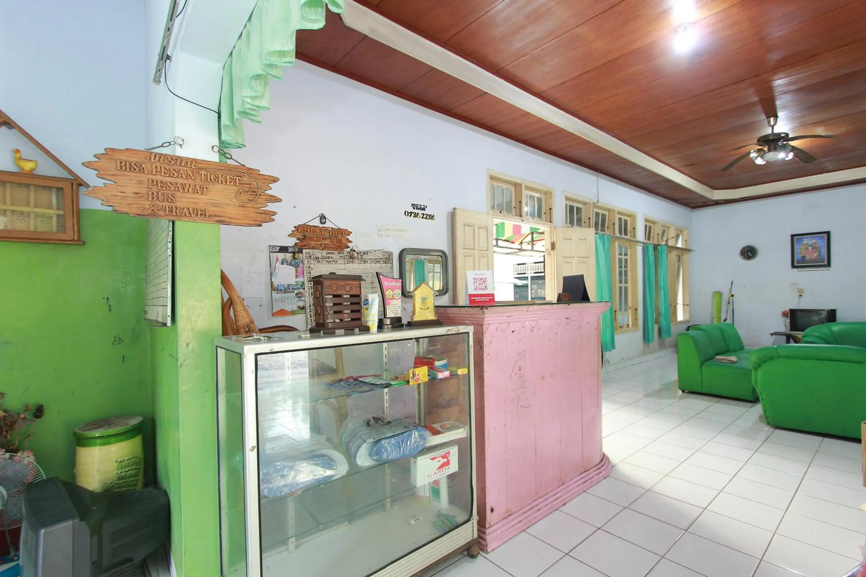 Lobby or reception, Kitchen/Kitchenette in SUPER OYO 1865 Hotel Ss Syariah