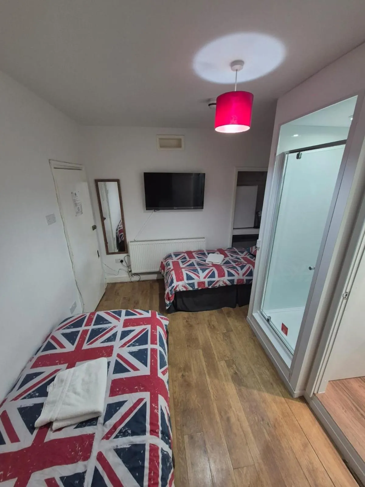 Photo of the whole room, Bed in Saint James Backpackers