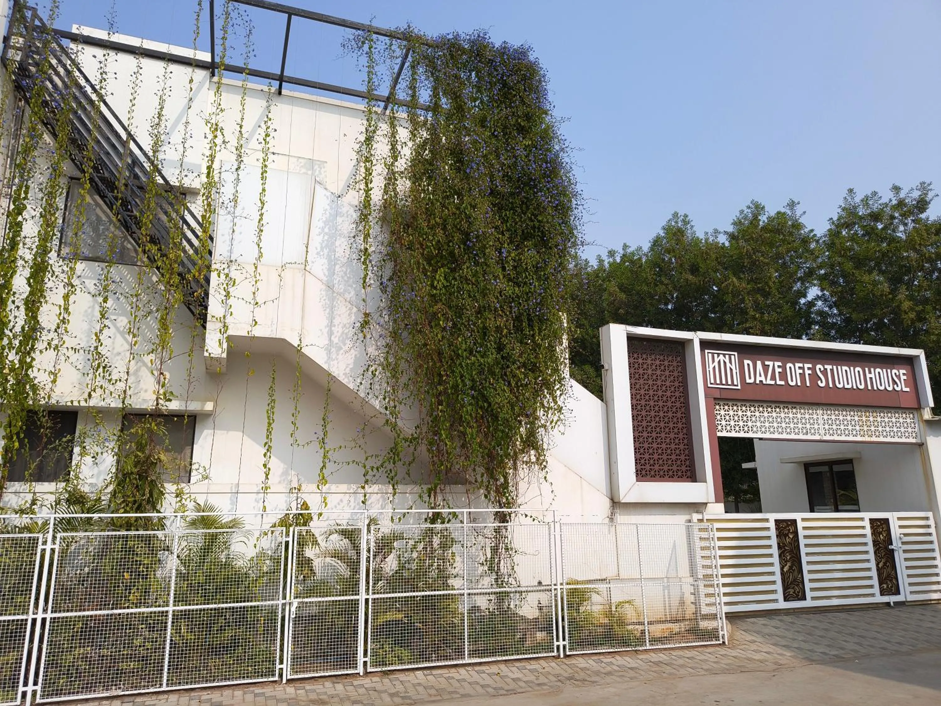 Daze Off Studio house