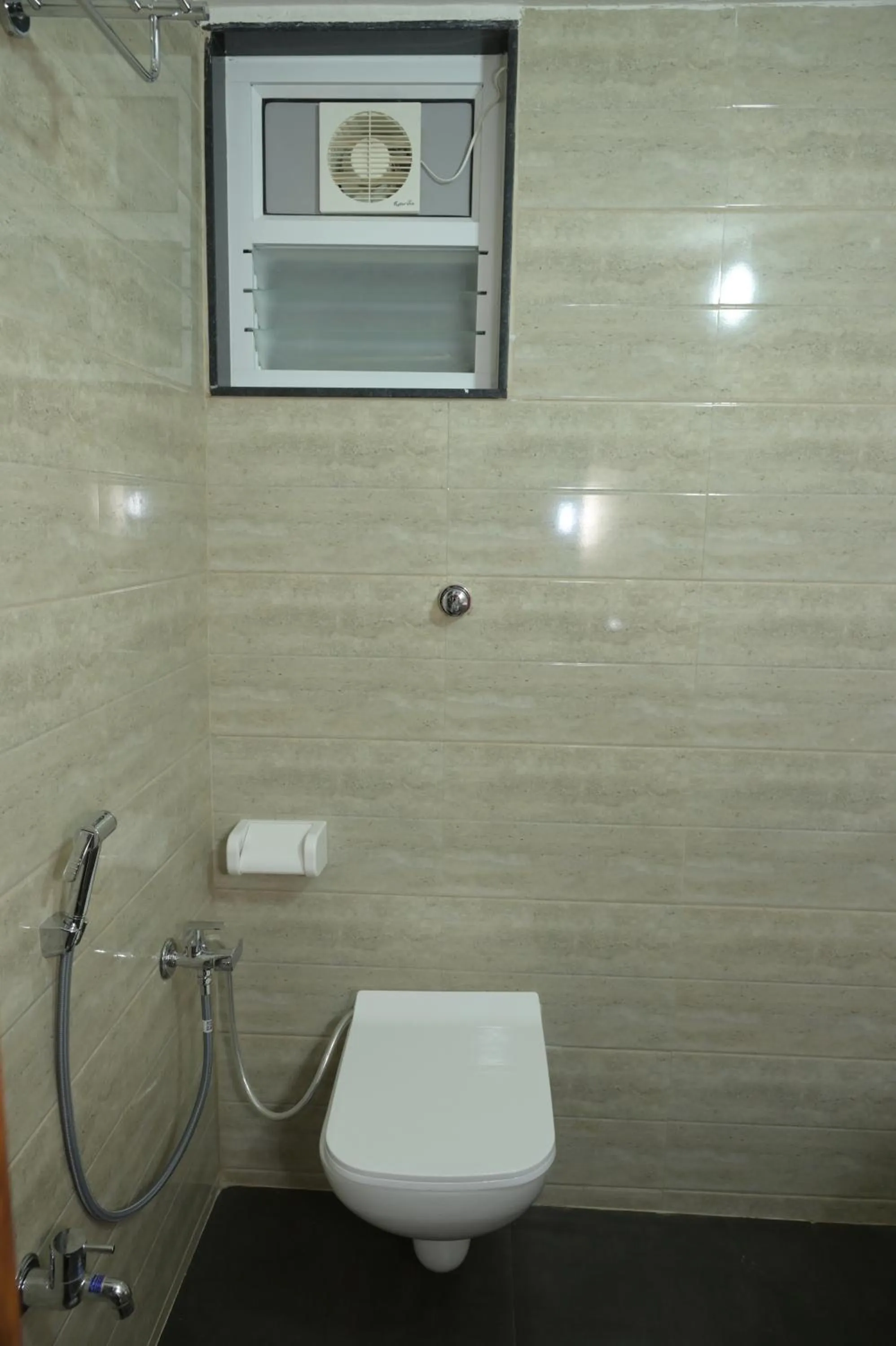 Bathroom in Daze Off Studio house