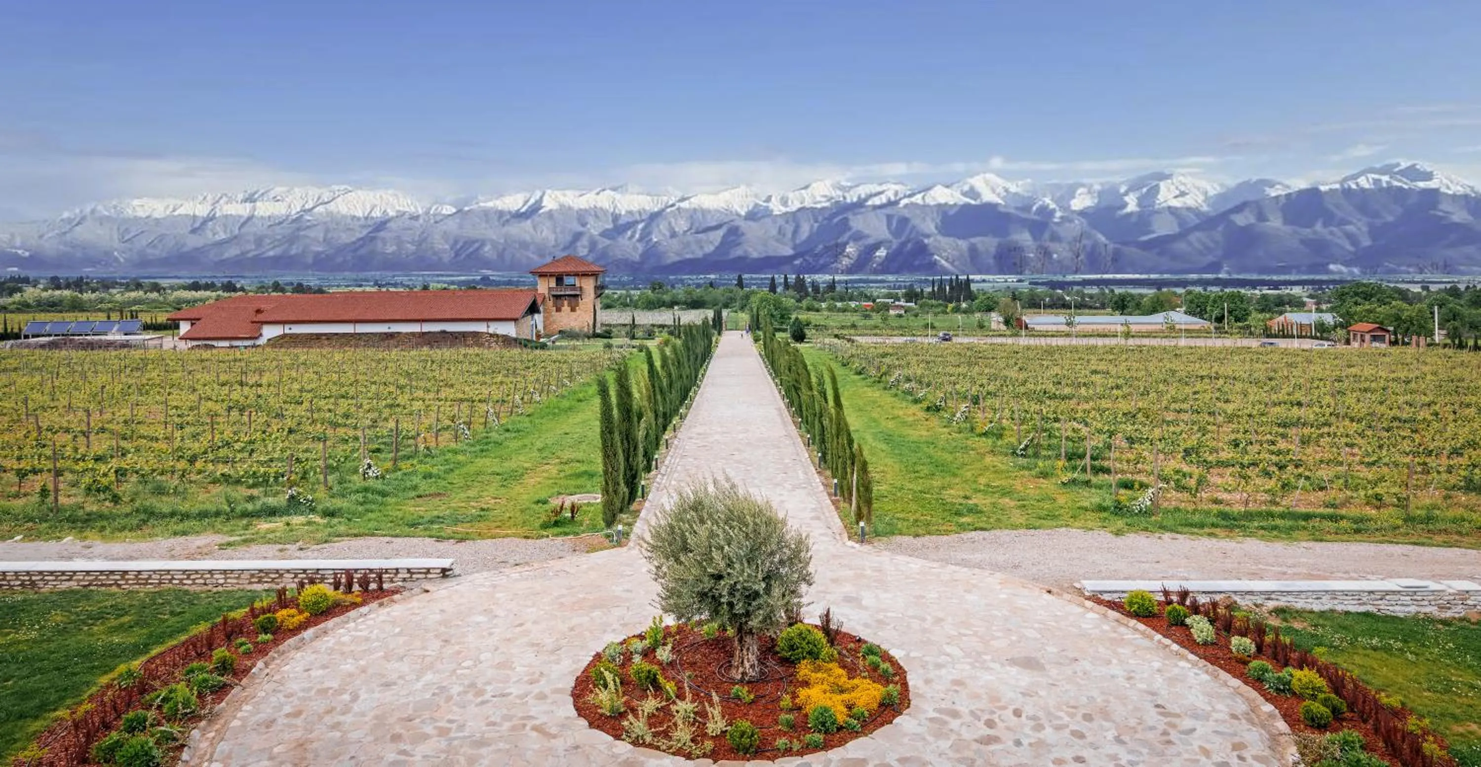 Nearby landmark in Château Mosmieri Hotel & Winery