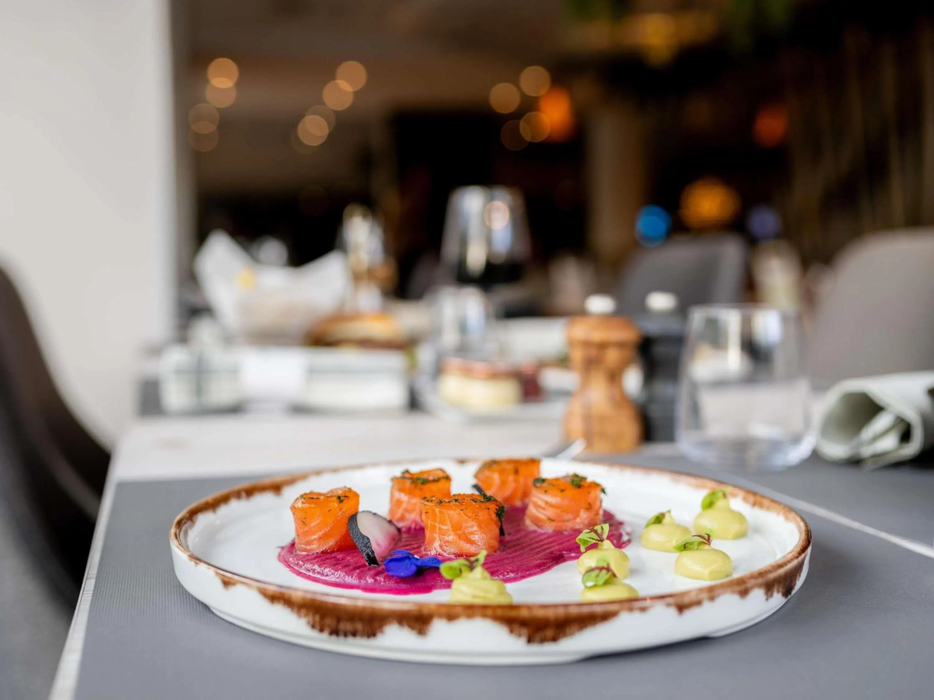 Restaurant/places to eat in Novotel Paris Centre Bercy