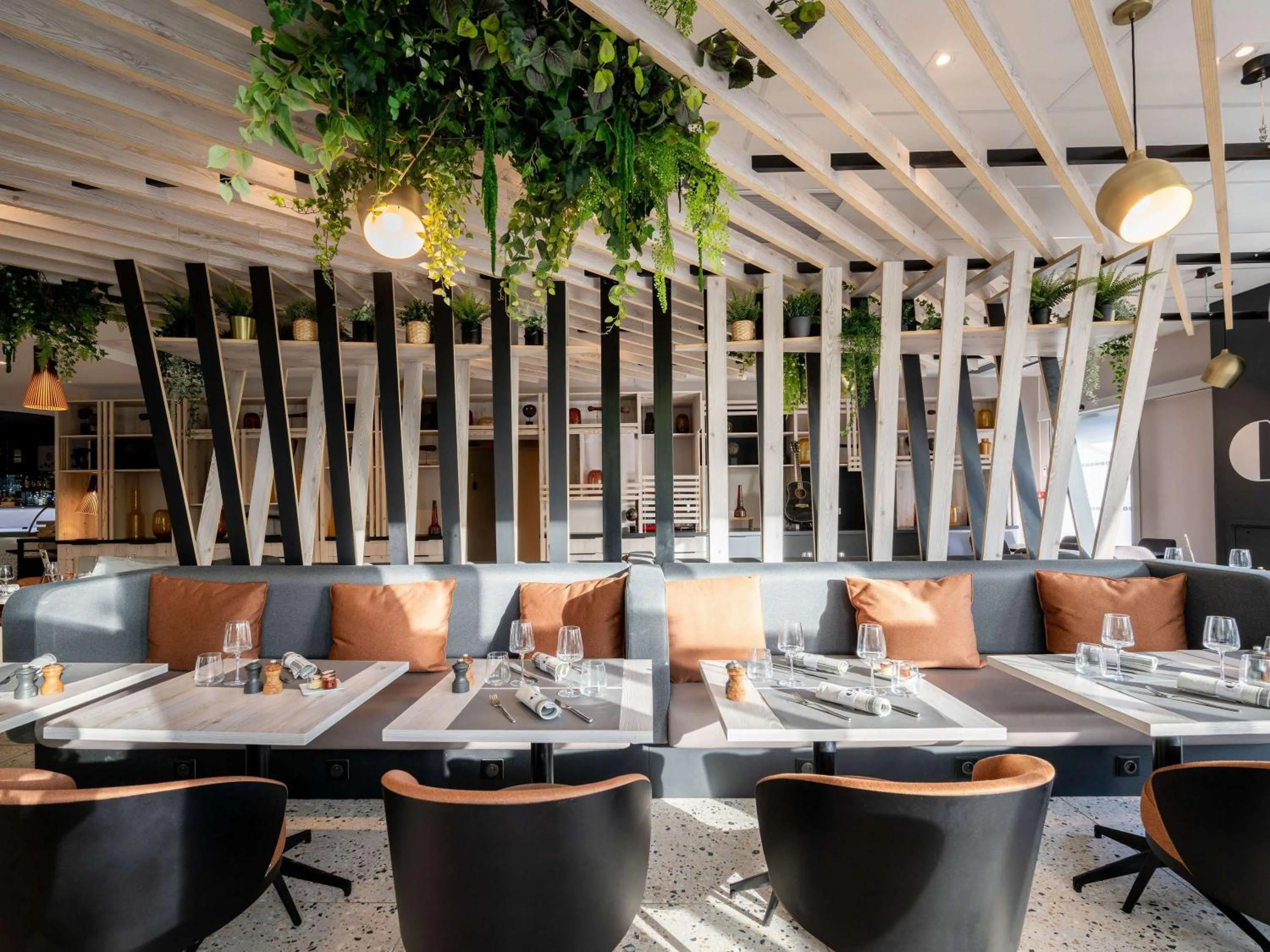 Restaurant/places to eat in Novotel Paris Centre Bercy