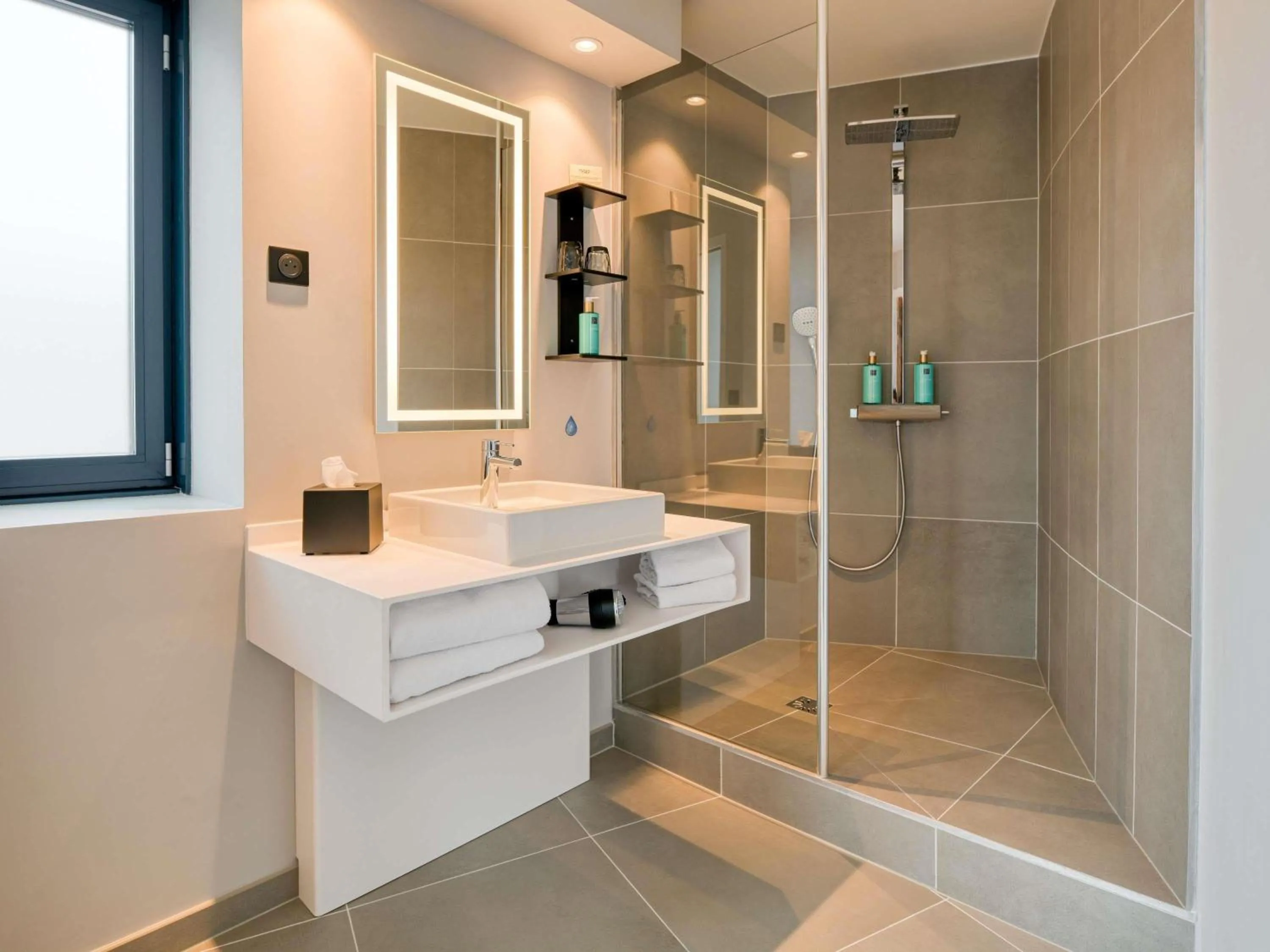 Bedroom in Novotel Paris Centre Bercy