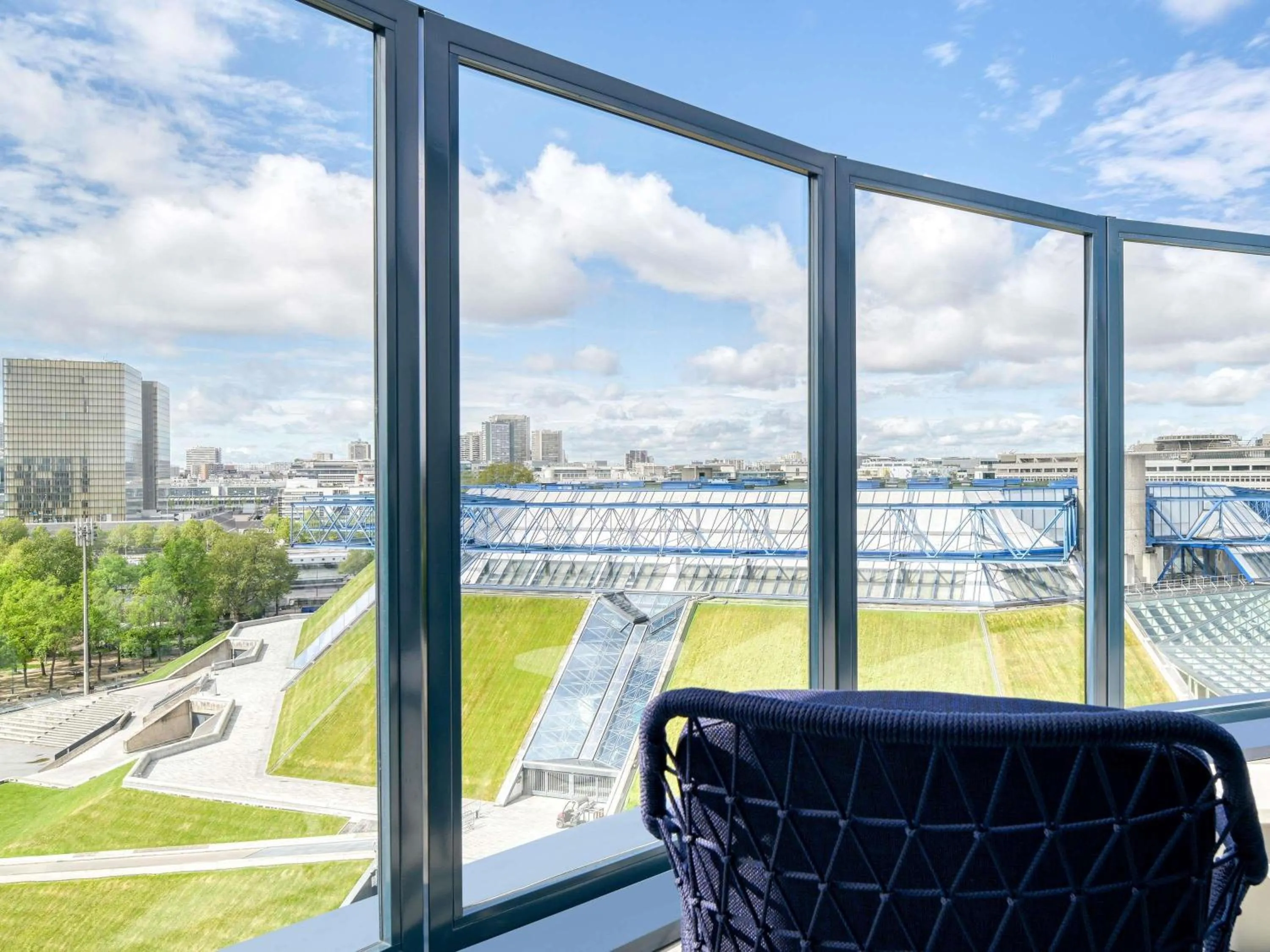 Bedroom in Novotel Paris Centre Bercy