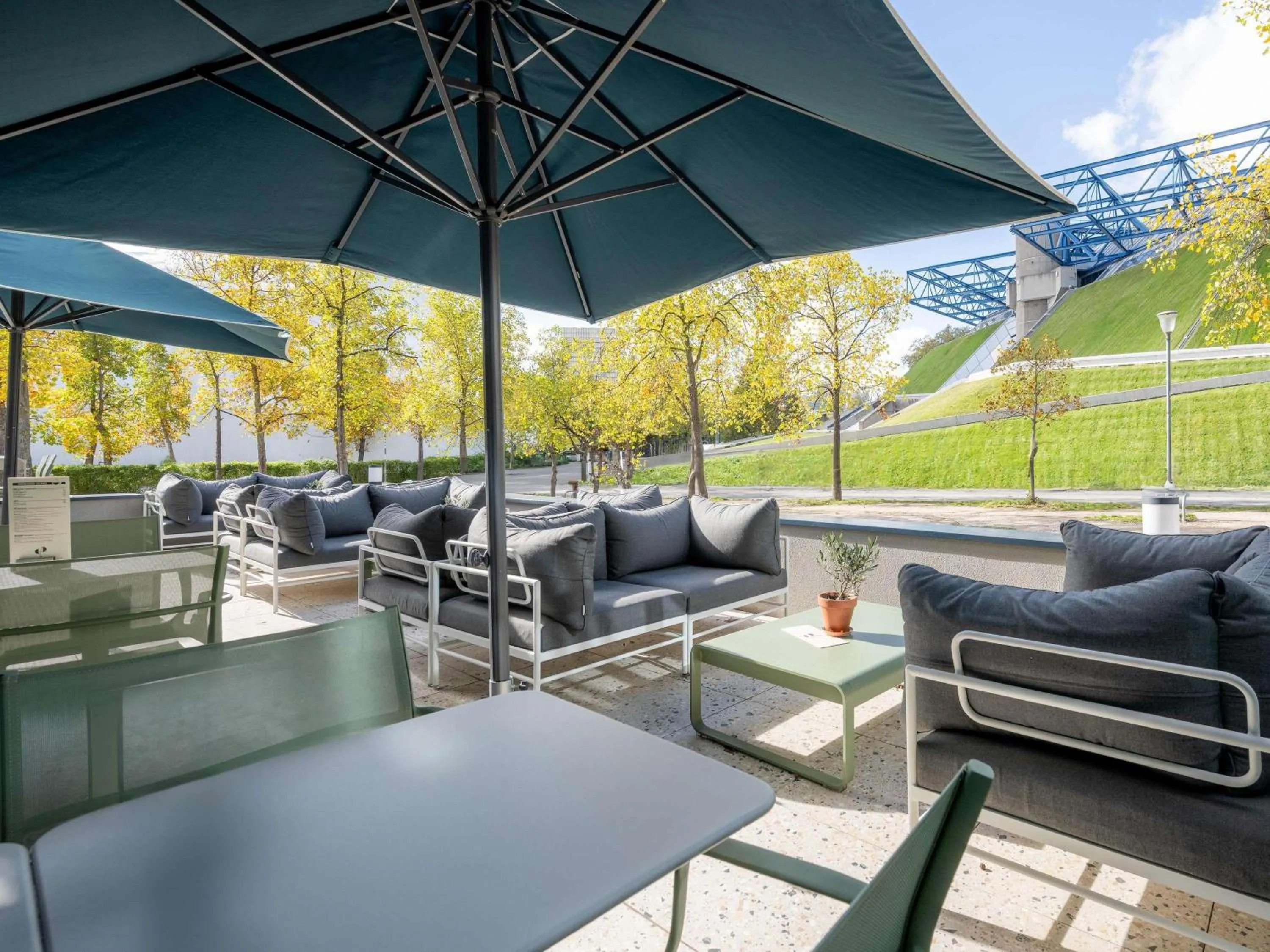 Lounge or bar in Novotel Paris Centre Bercy