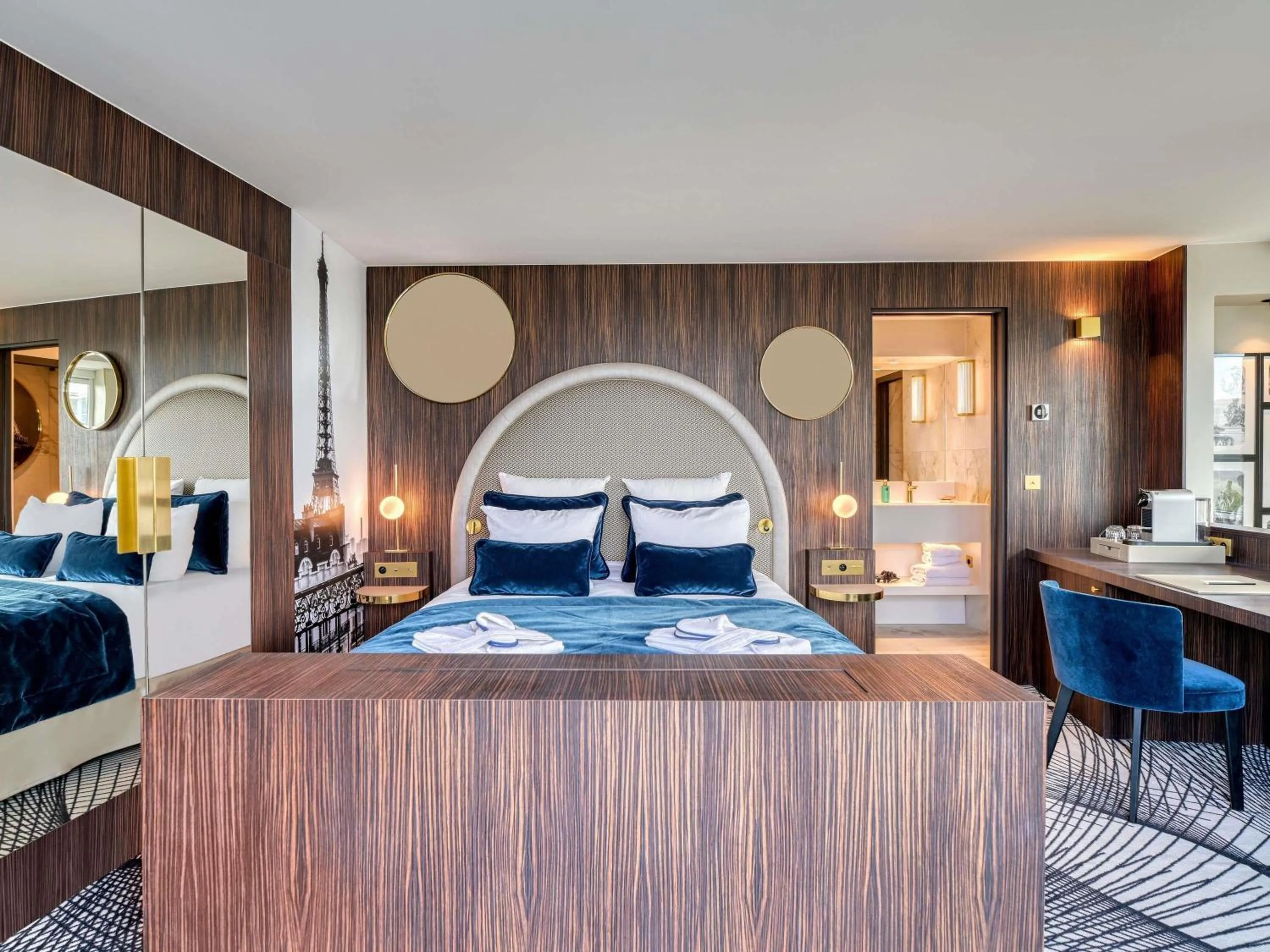 Bedroom, Bed in Novotel Paris Centre Bercy