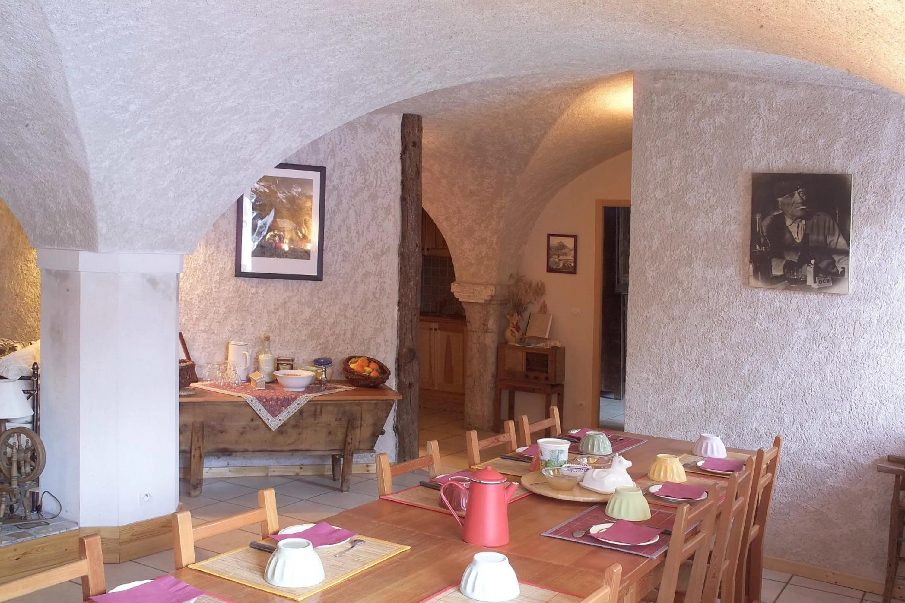 Dining area in La Roche Meane