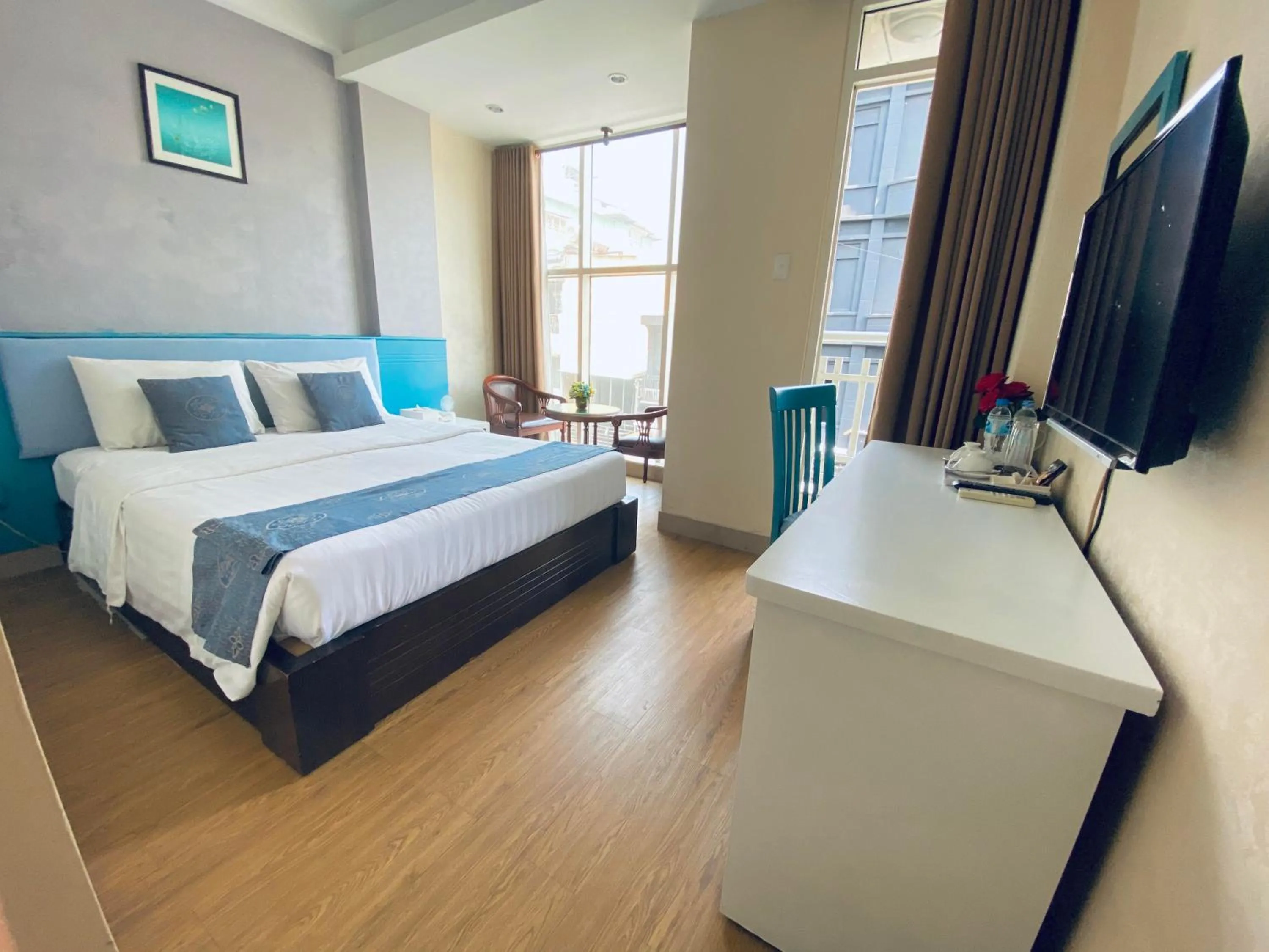 Photo of the whole room, Bed in Nn Hotel