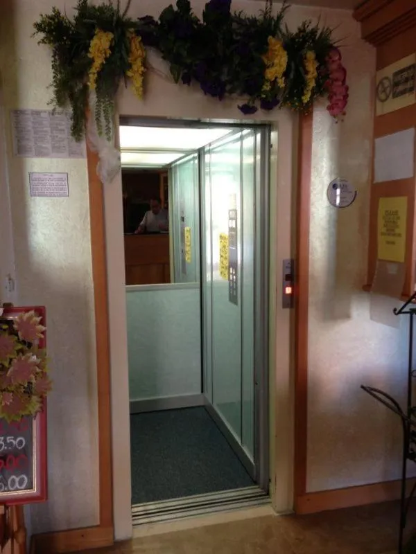 Decorative detail in Hotel Harry's