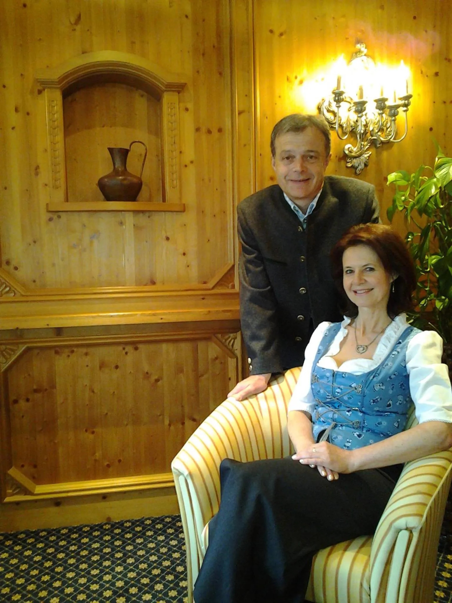 People in Schedlers Löwenhotel-GARNI