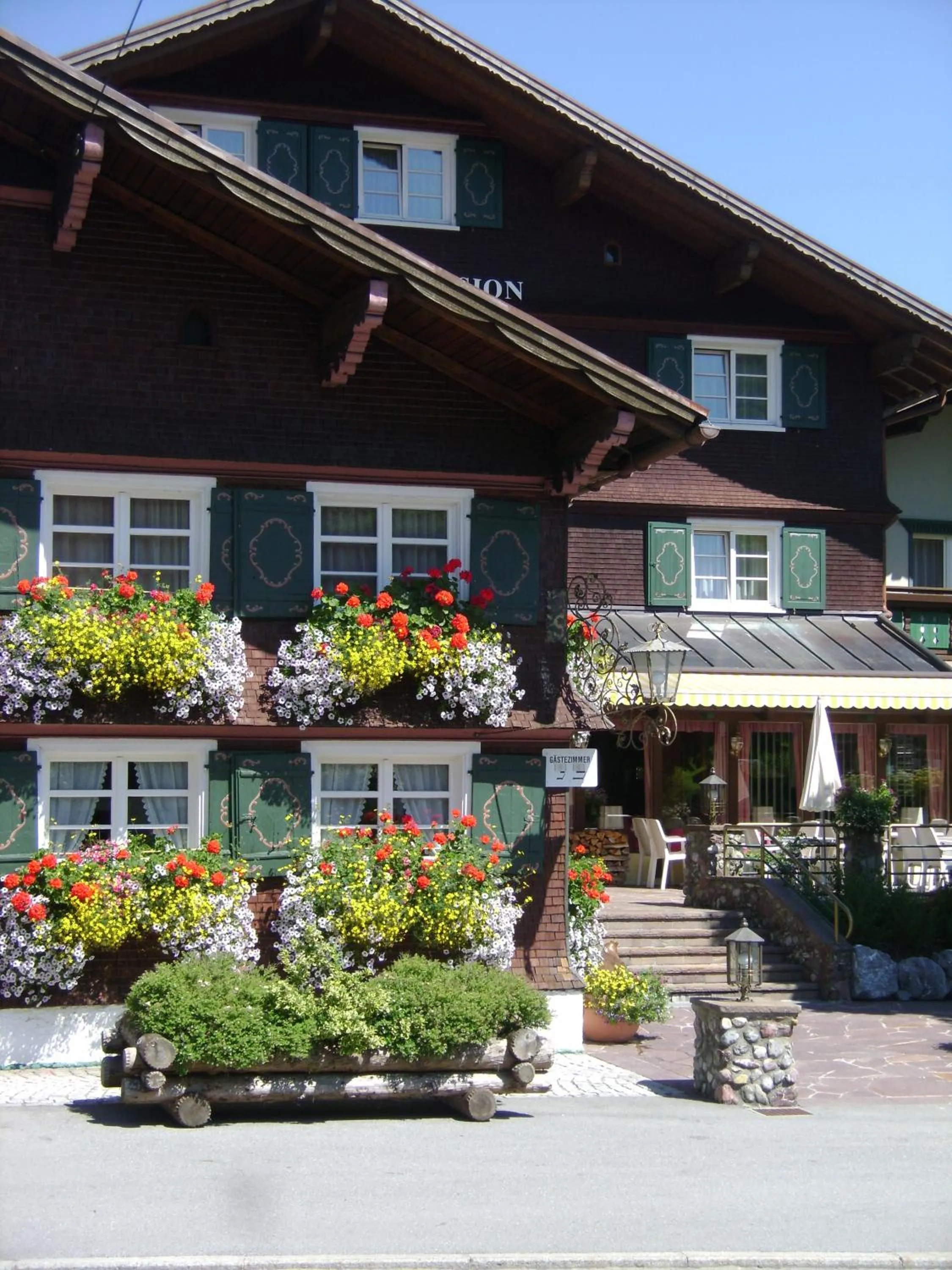 Facade/entrance in Schedlers Löwenhotel-GARNI