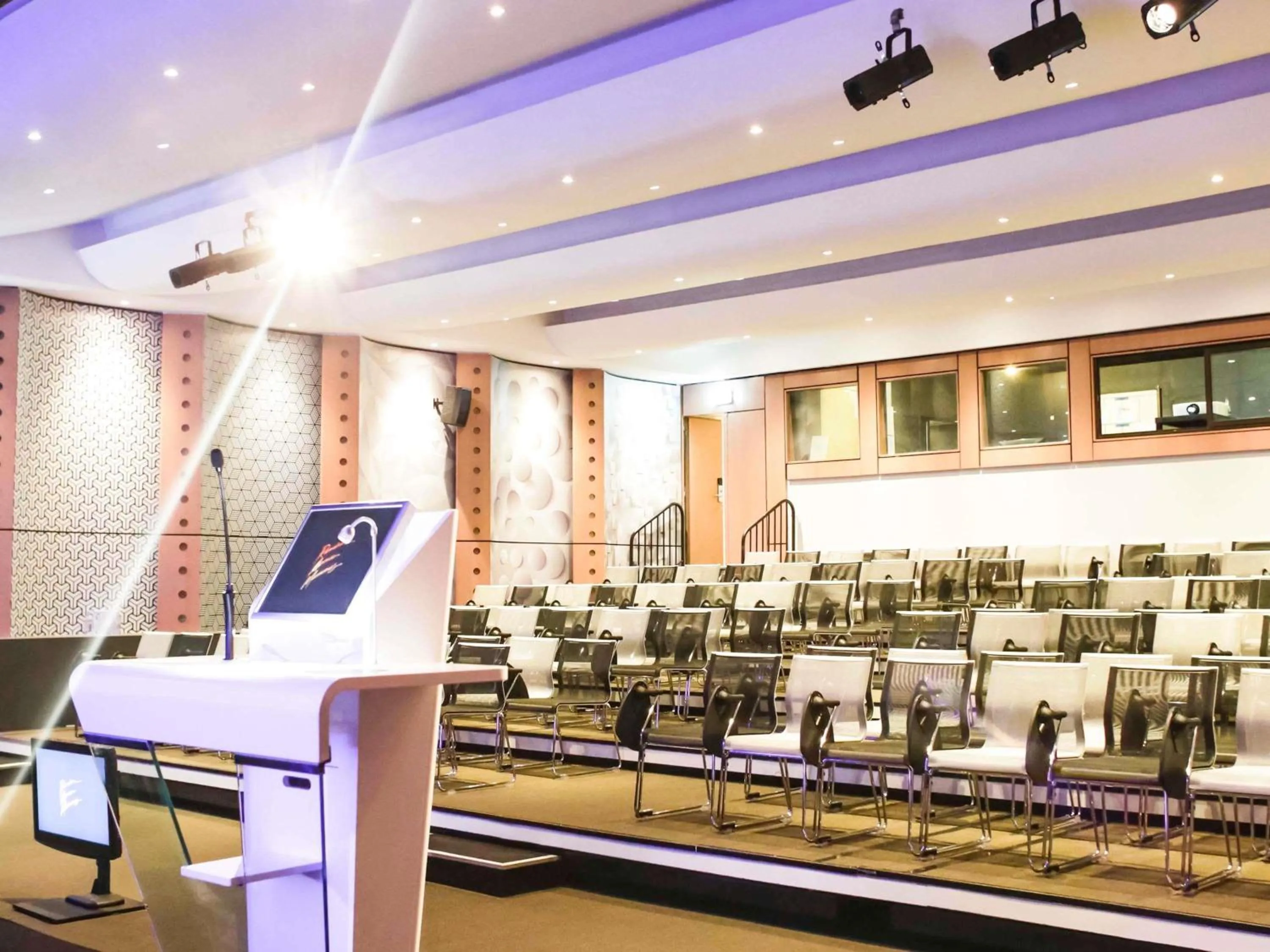 Property building in Novotel Paris Charenton le Pont