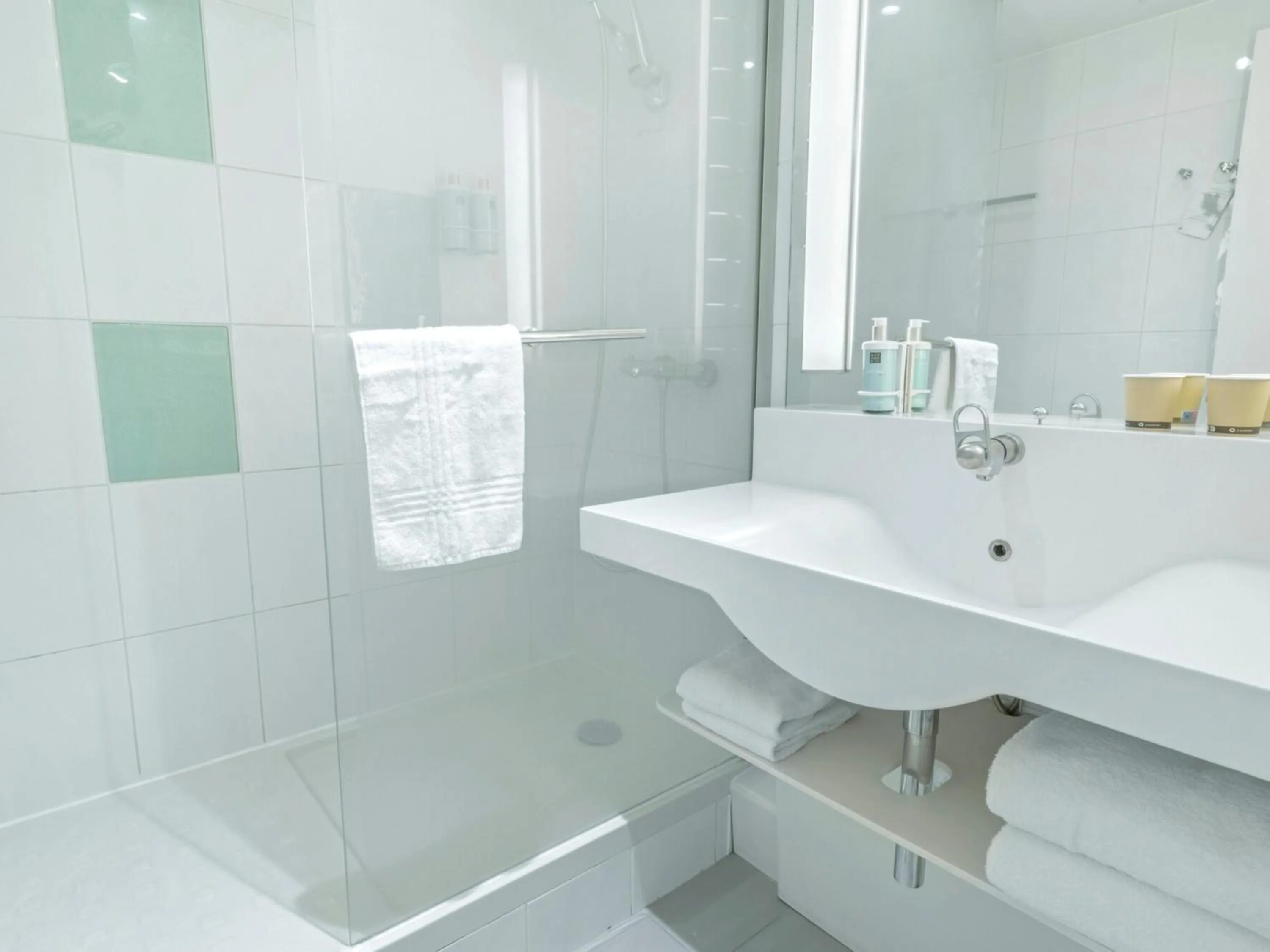 Bathroom in Novotel Paris Charenton le Pont